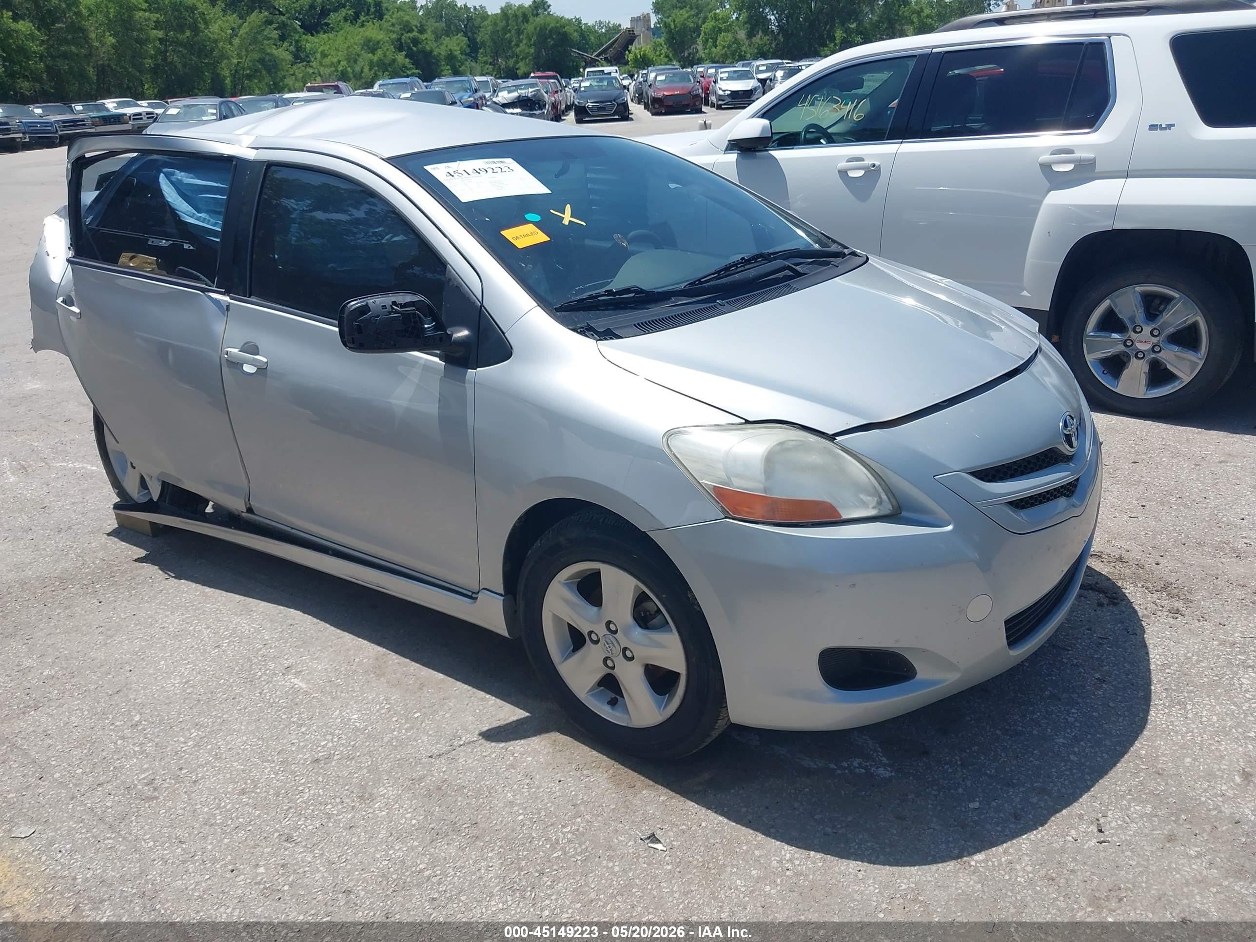 2007 Toyota Yaris S Серебряный vin: JTDBT903571118631