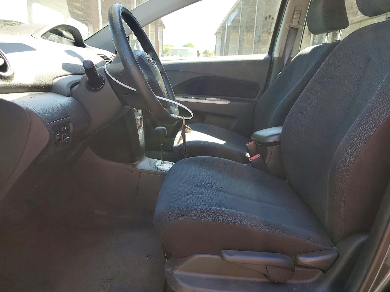 2008 Toyota Yaris Base Charcoal vin: JTDBT903581211117