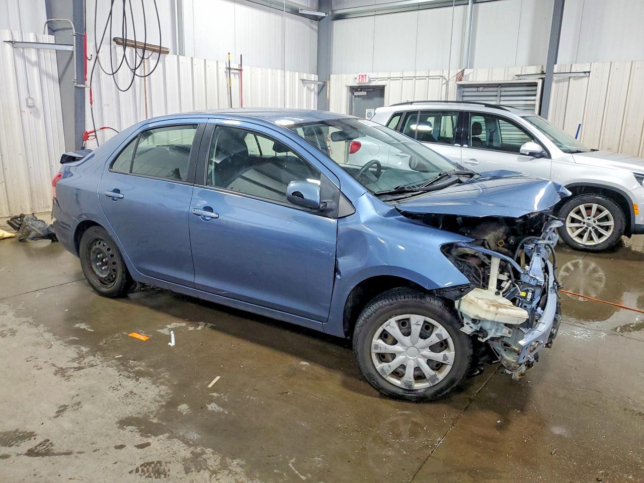 2008 Toyota Yaris Base Blue vin: JTDBT903584012504
