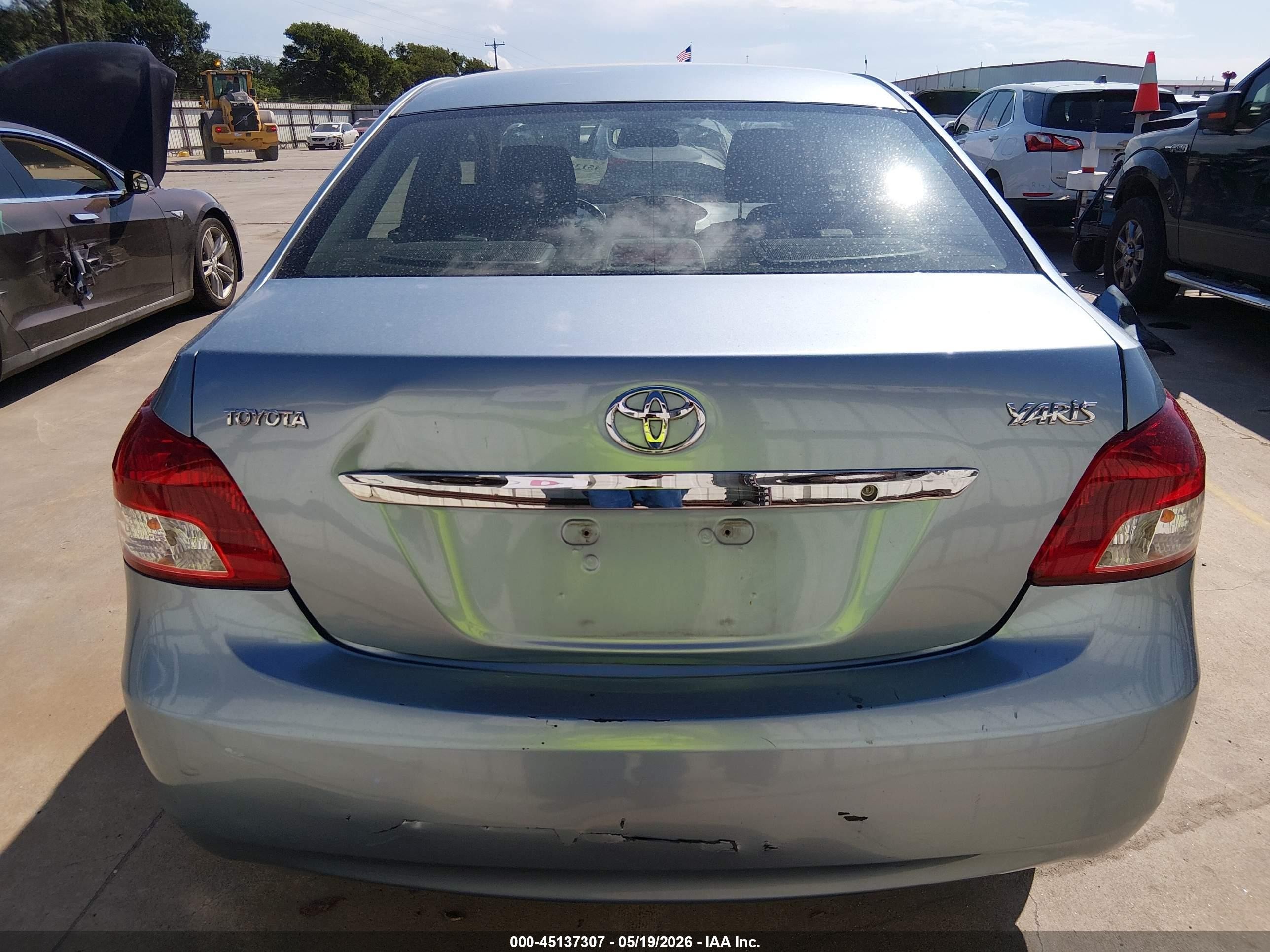 2009 Toyota Yaris   Light Blue vin: JTDBT903591307475