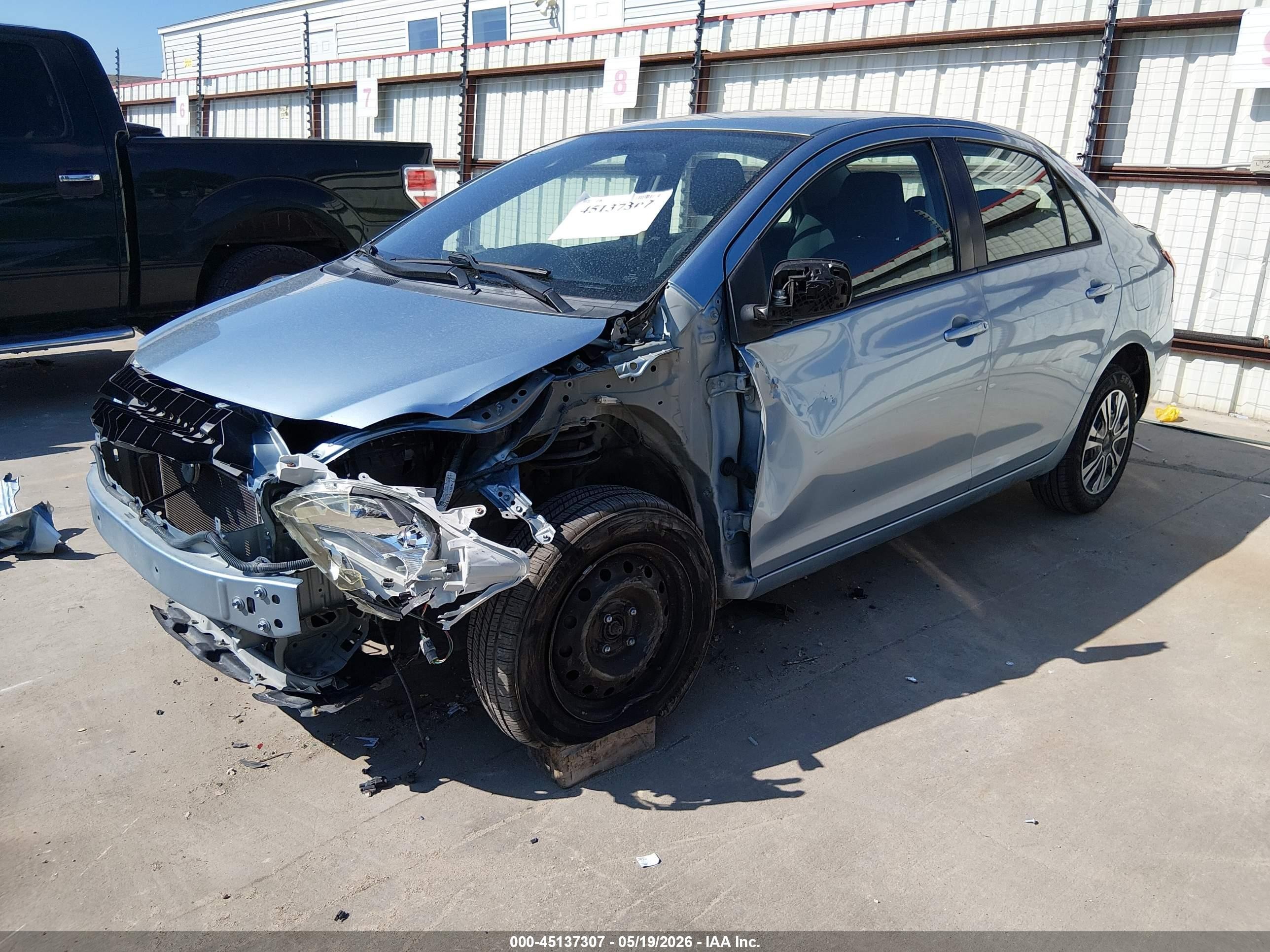 2009 Toyota Yaris   Light Blue vin: JTDBT903591307475