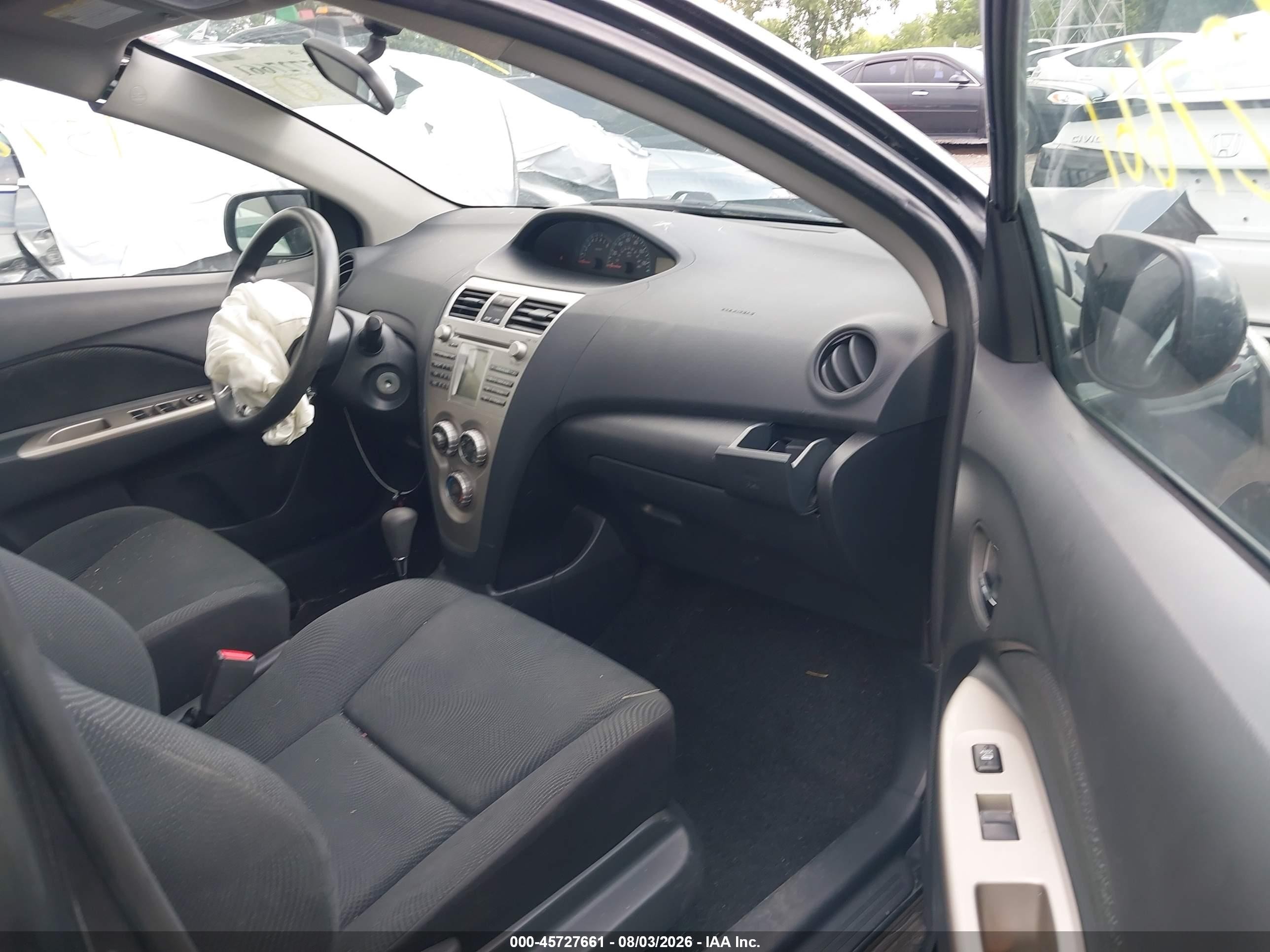2009 Toyota Yaris   Gray vin: JTDBT903591325488