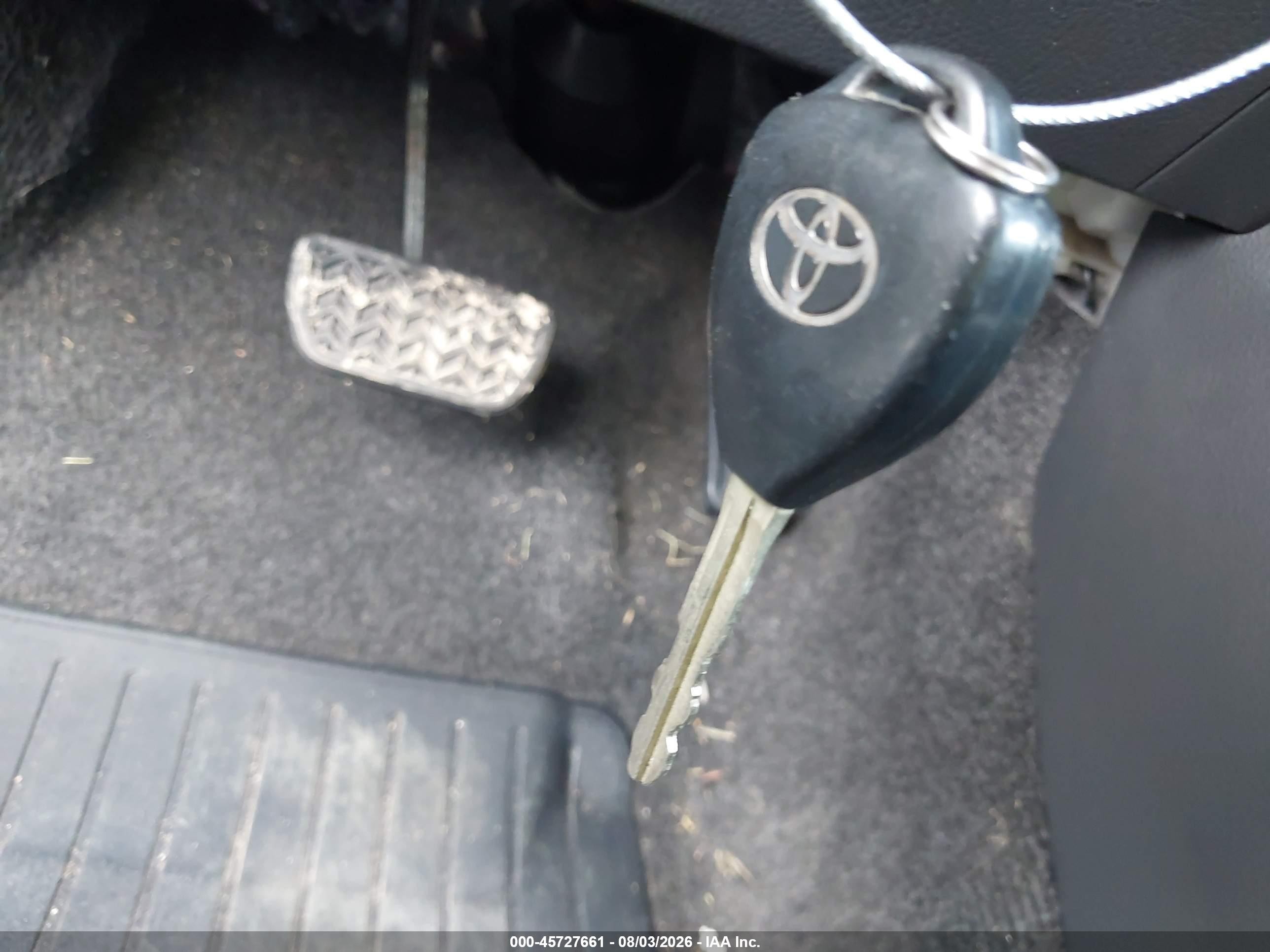 2009 Toyota Yaris   Gray vin: JTDBT903591325488
