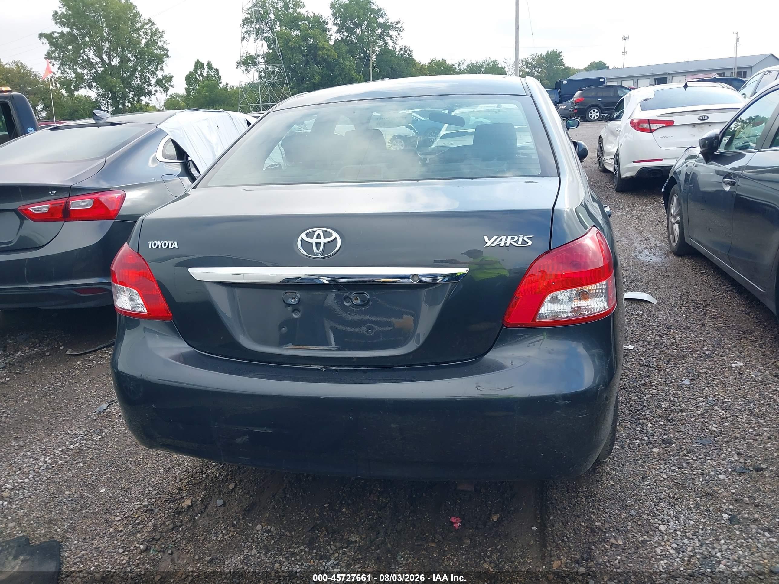 2009 Toyota Yaris   Gray vin: JTDBT903591325488