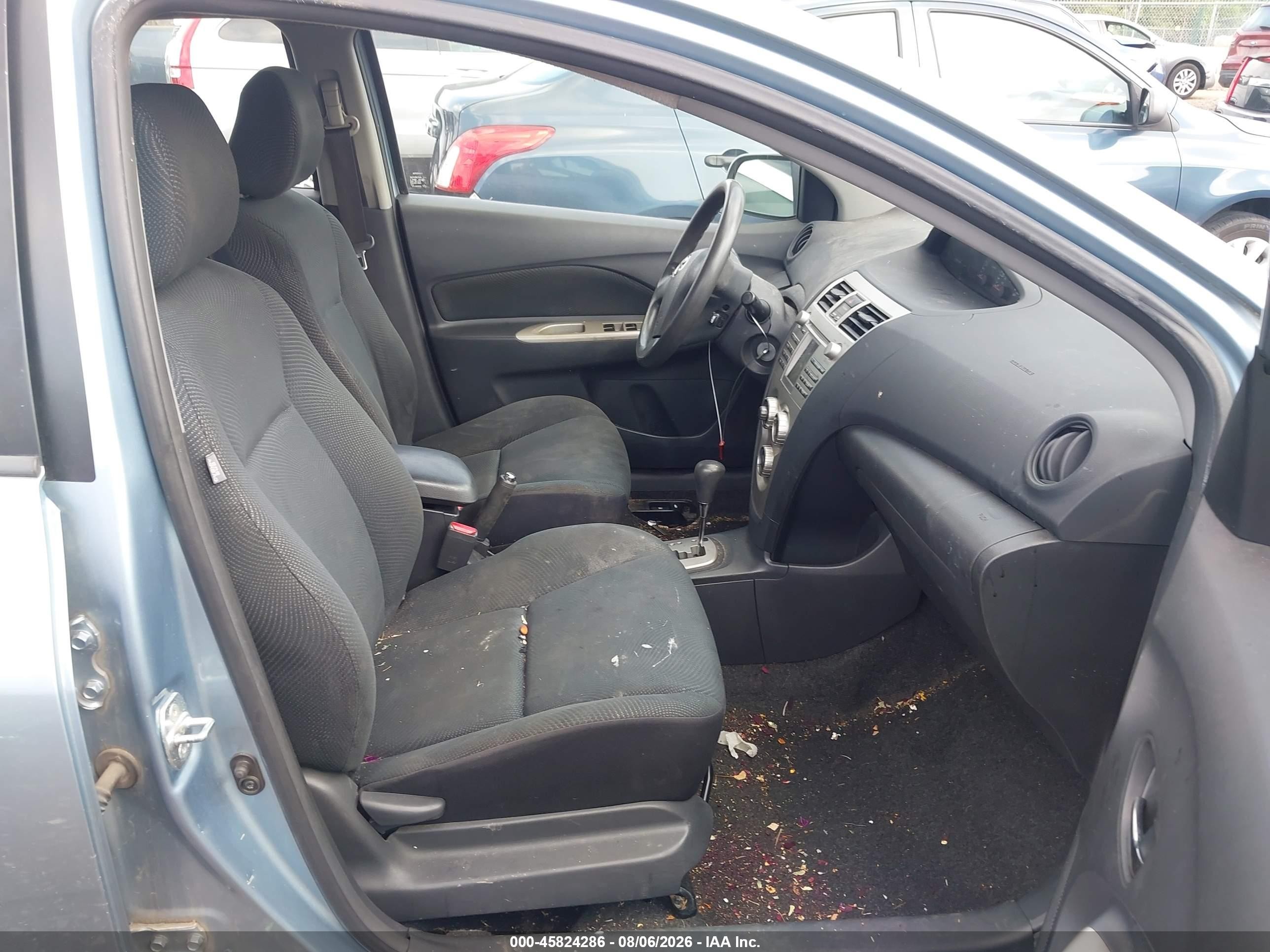 2009 Toyota Yaris   Light Blue vin: JTDBT903591327791