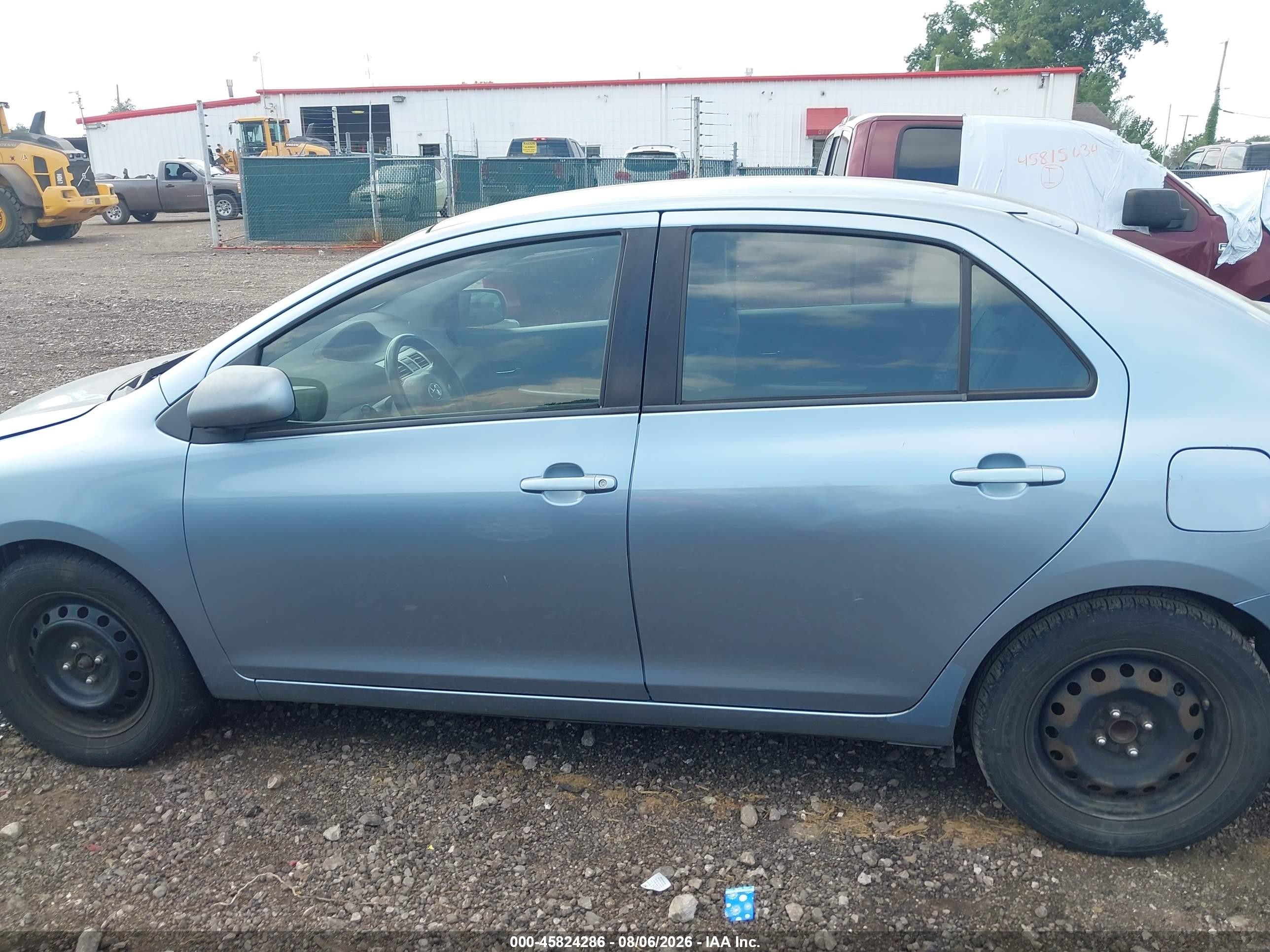 2009 Toyota Yaris   Light Blue vin: JTDBT903591327791