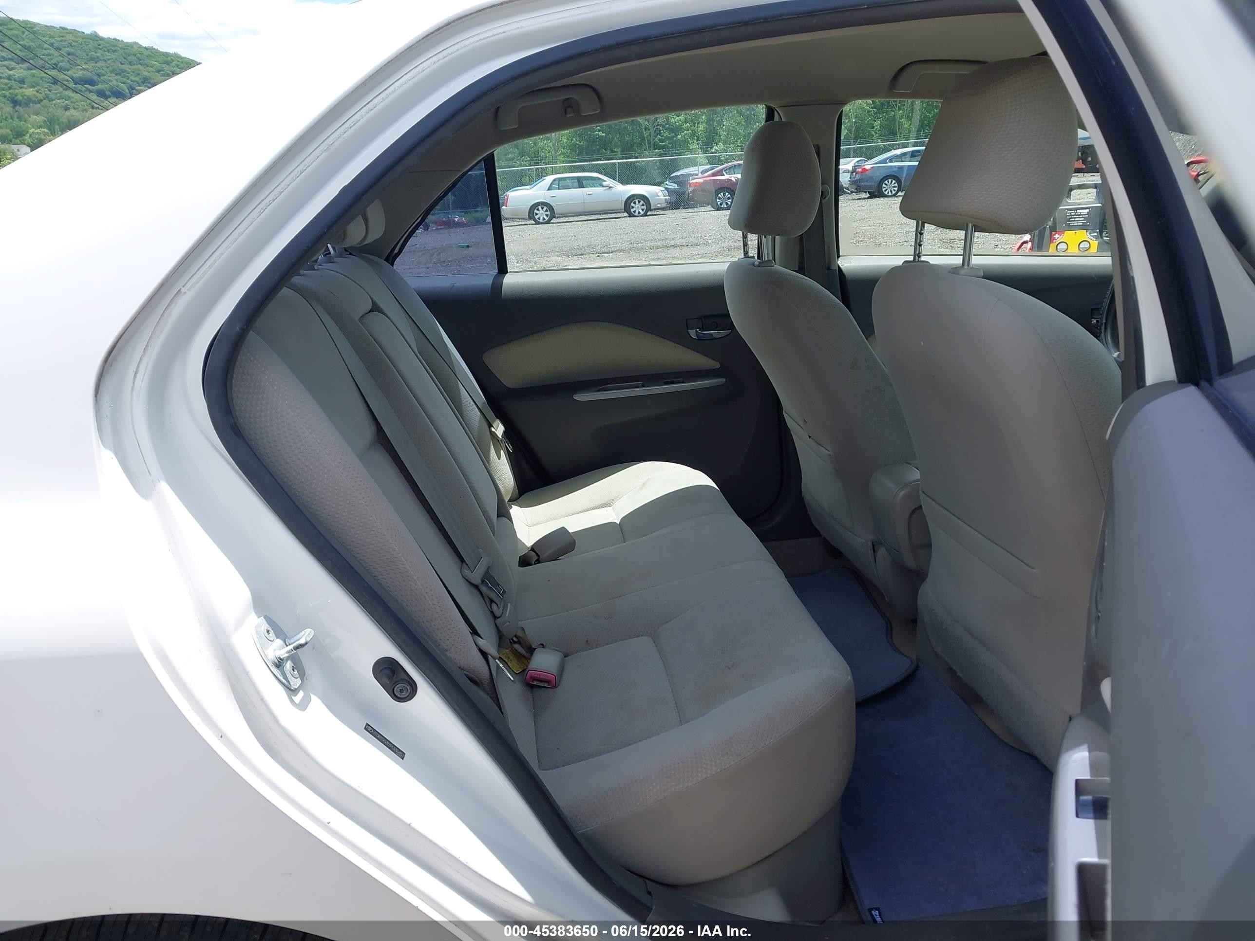 2009 Toyota Yaris   Белый vin: JTDBT903591336457