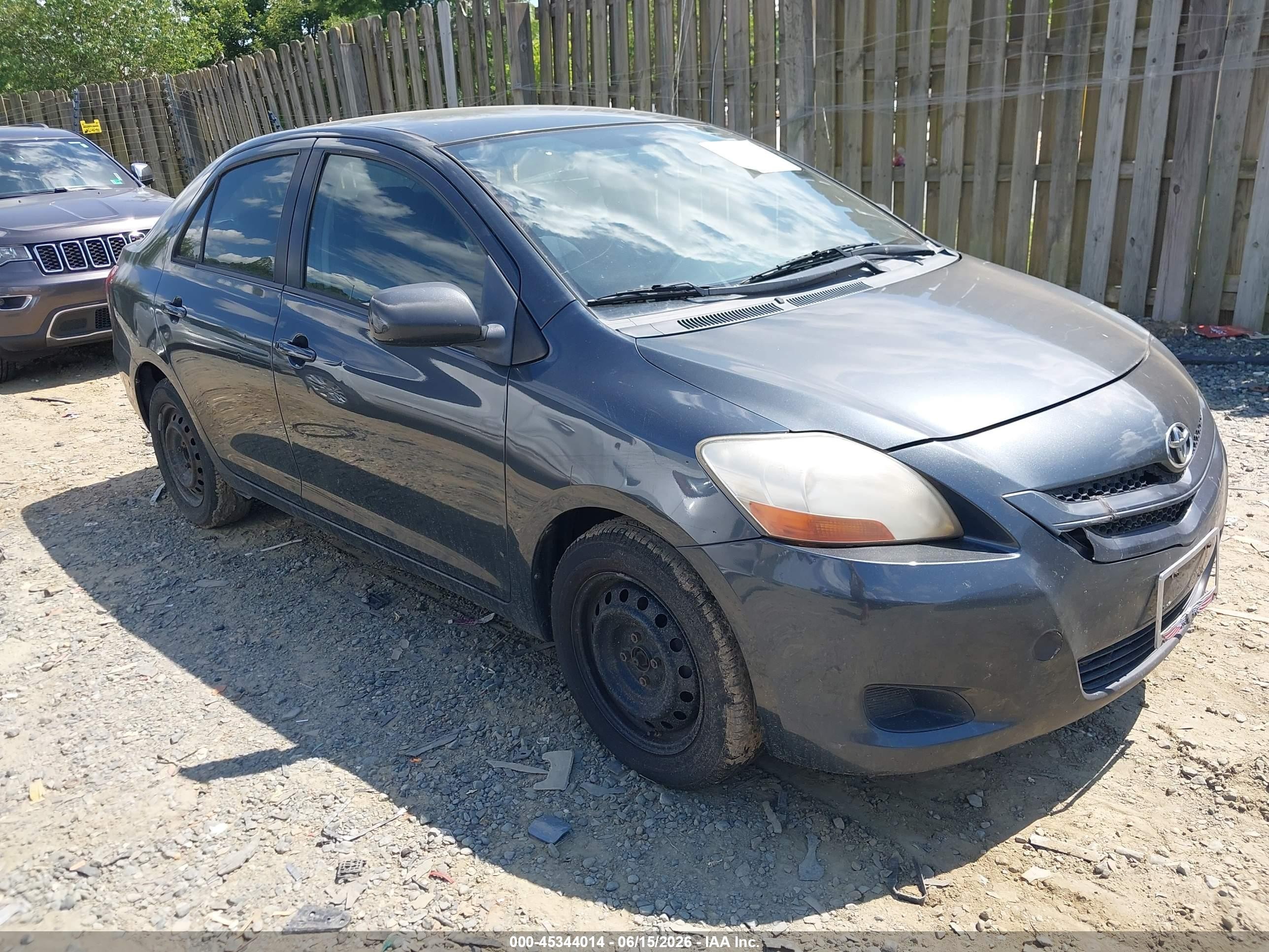 2008 Toyota Yaris   Серый vin: JTDBT903681202412