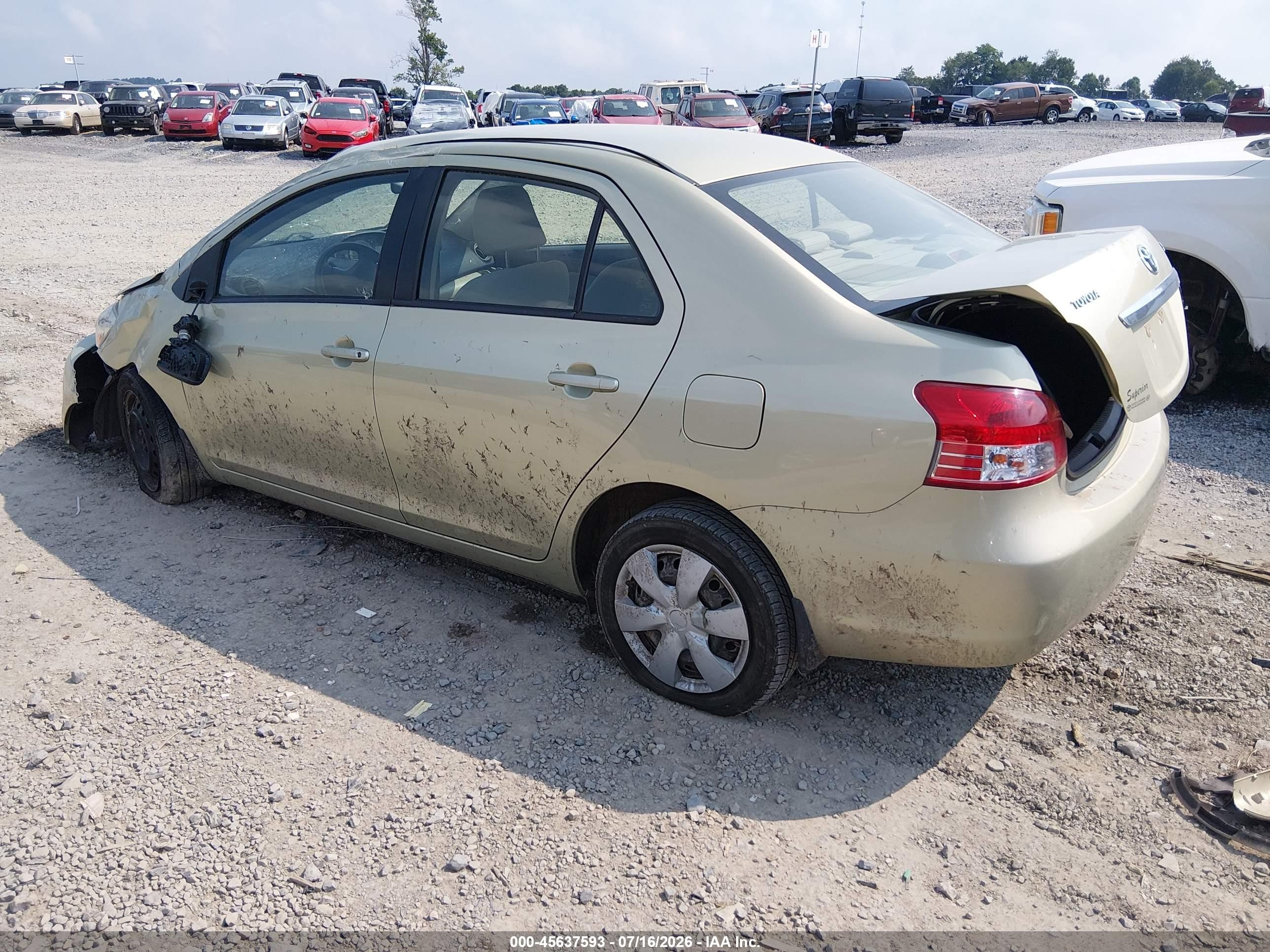 2008 Toyota Yaris   Green vin: JTDBT903681243820