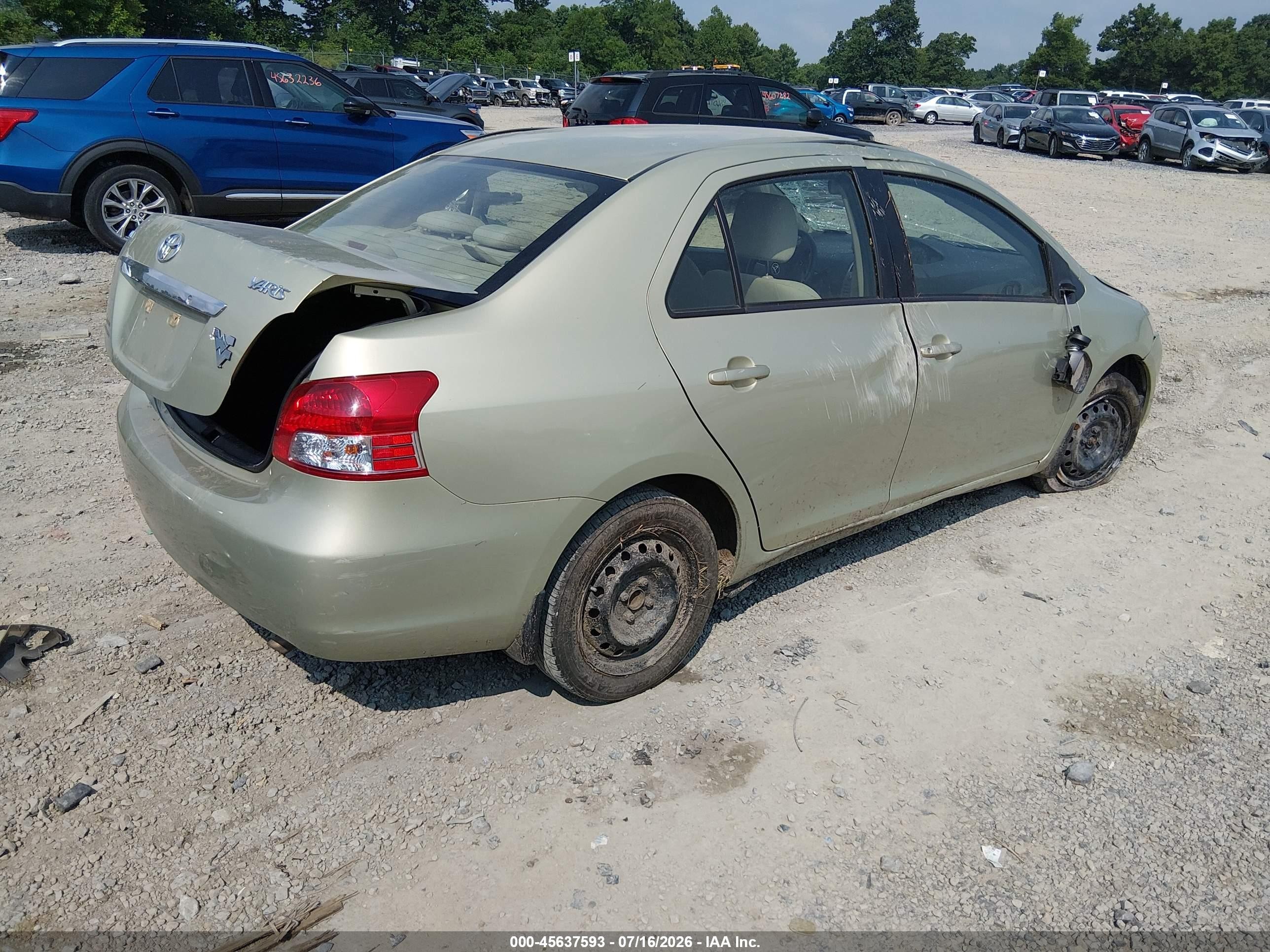 2008 Toyota Yaris   Green vin: JTDBT903681243820