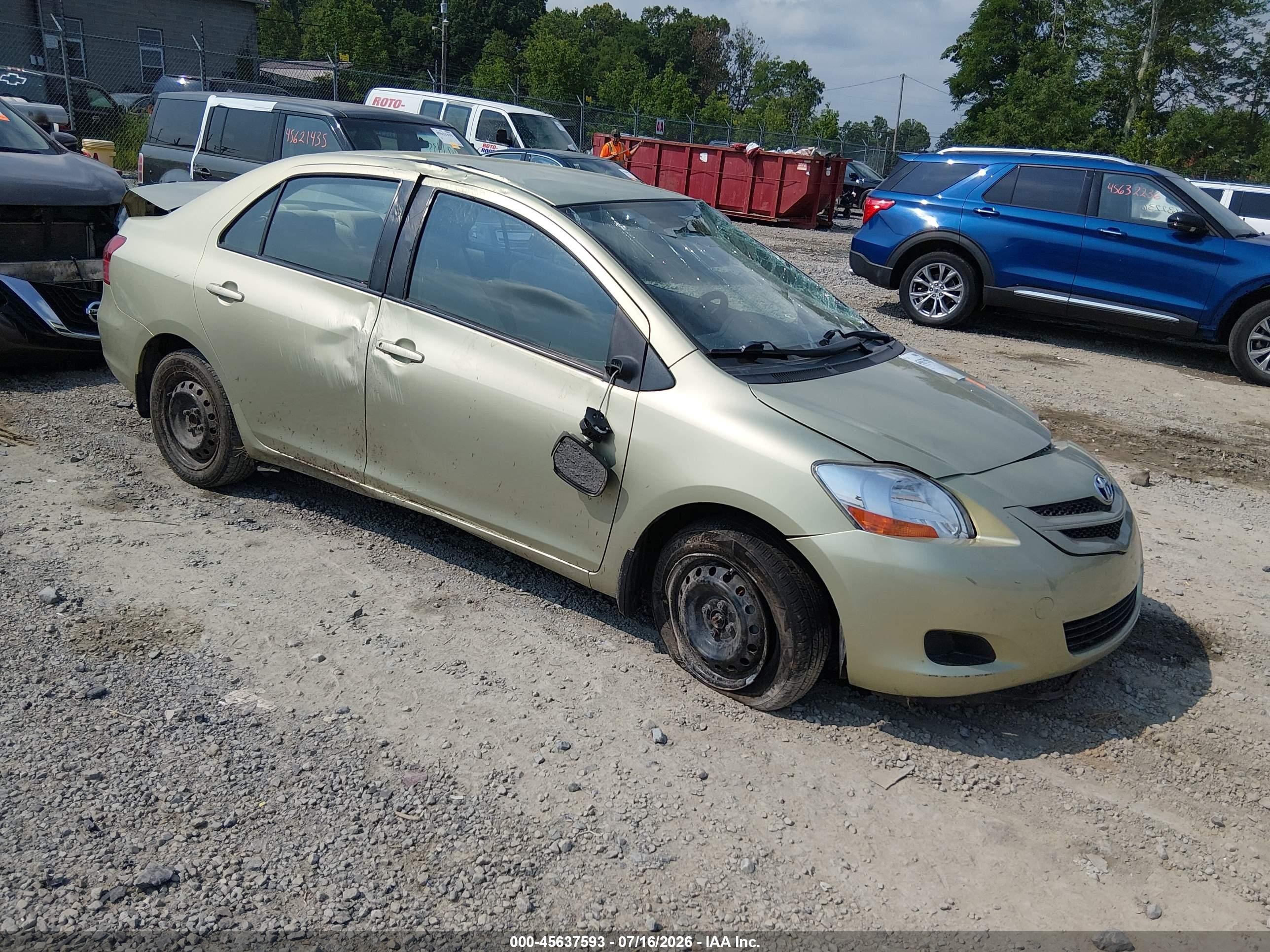 2008 Toyota Yaris   Green vin: JTDBT903681243820