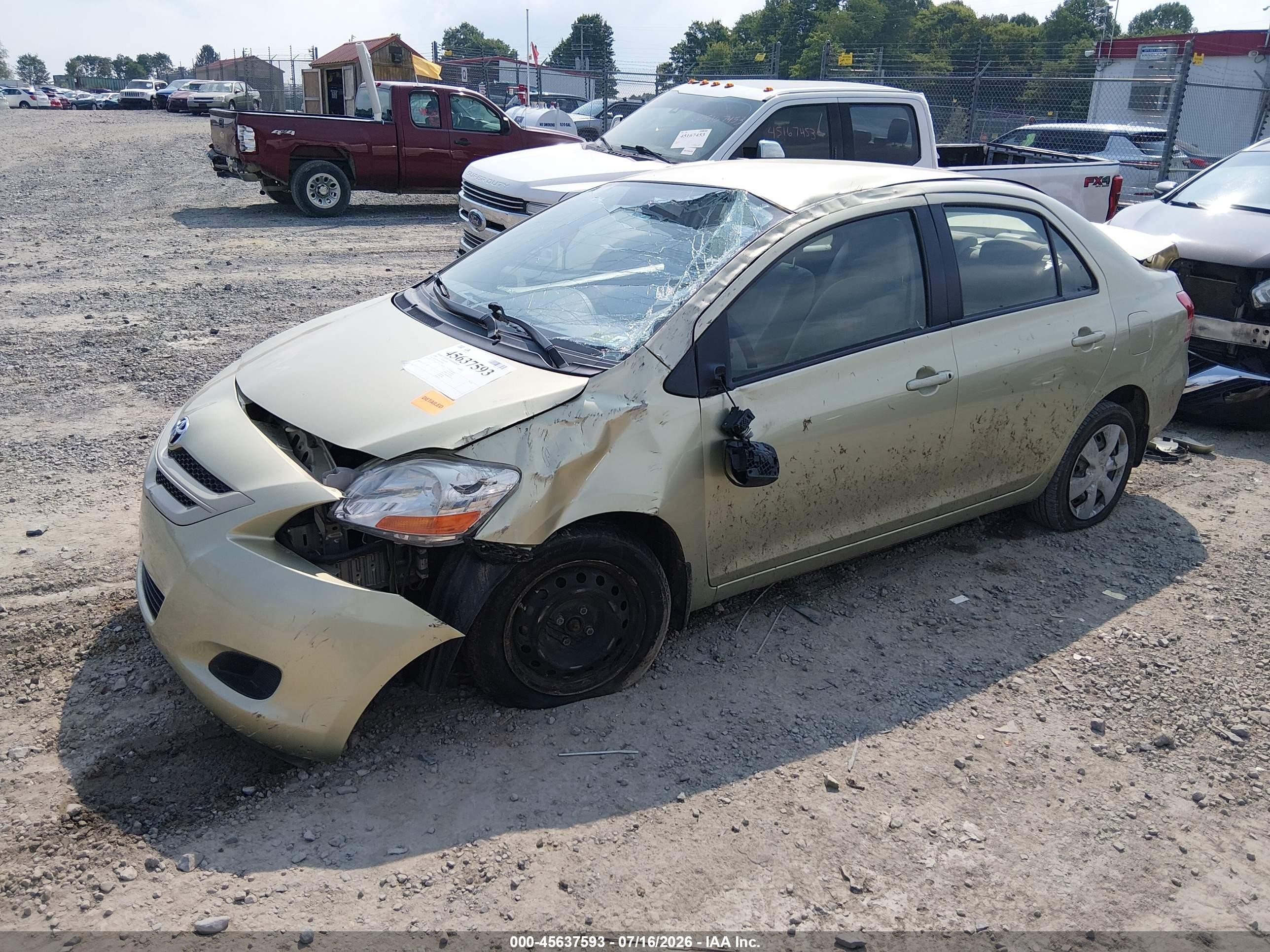 2008 Toyota Yaris   Green vin: JTDBT903681243820