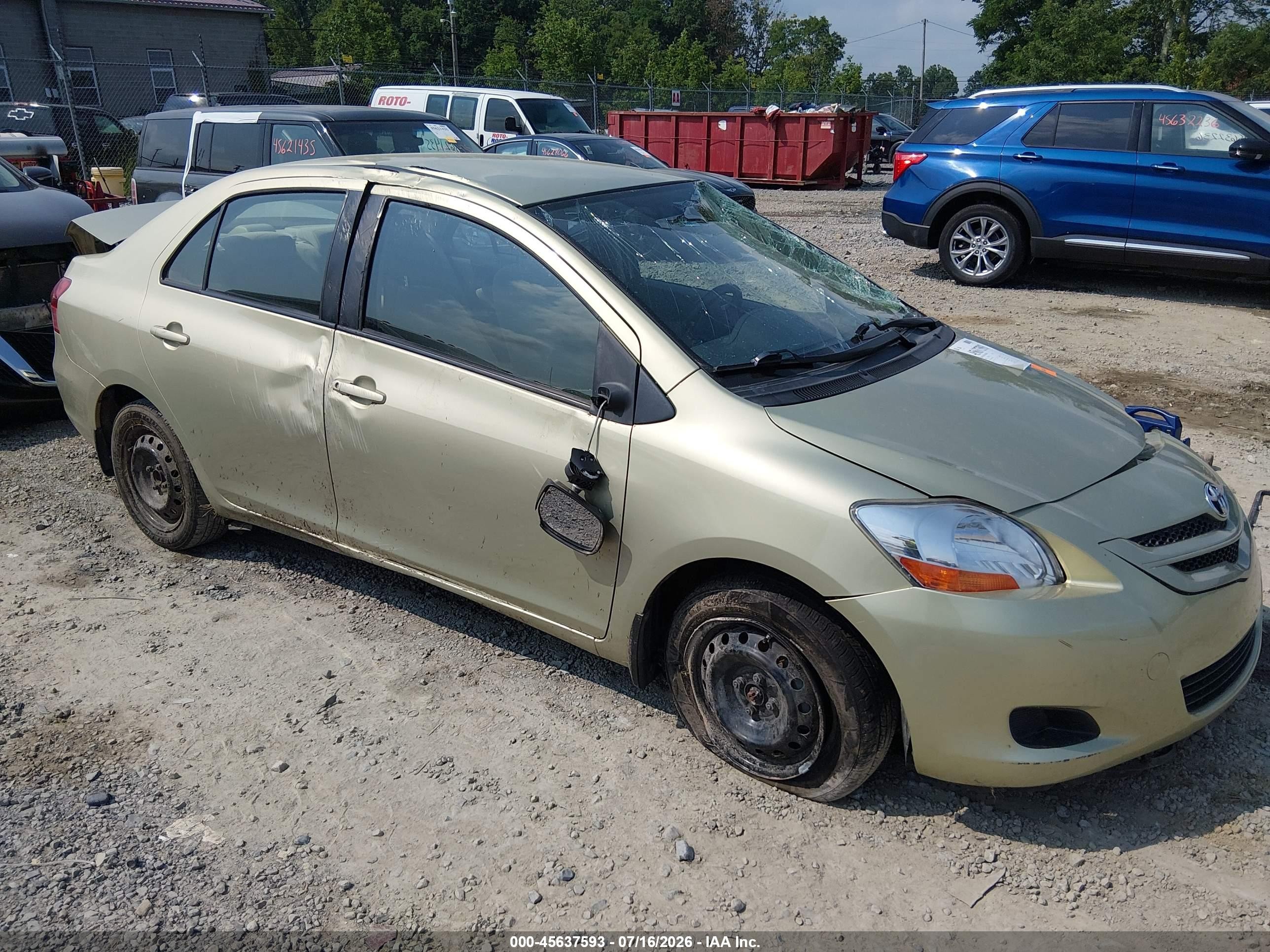 2008 Toyota Yaris   Green vin: JTDBT903681243820