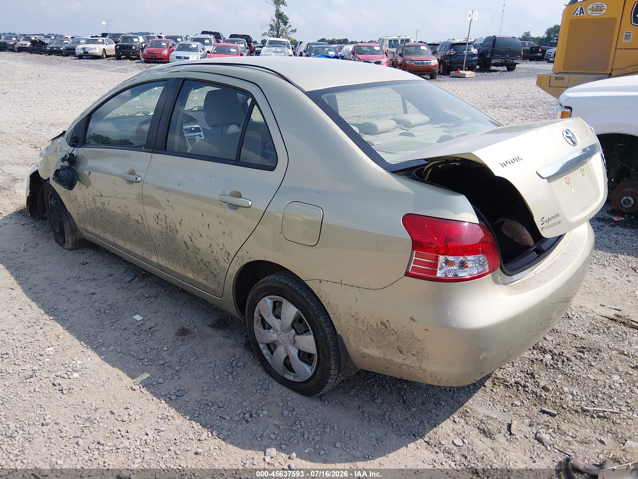 2008 Toyota Yaris   Green vin: JTDBT903681243820