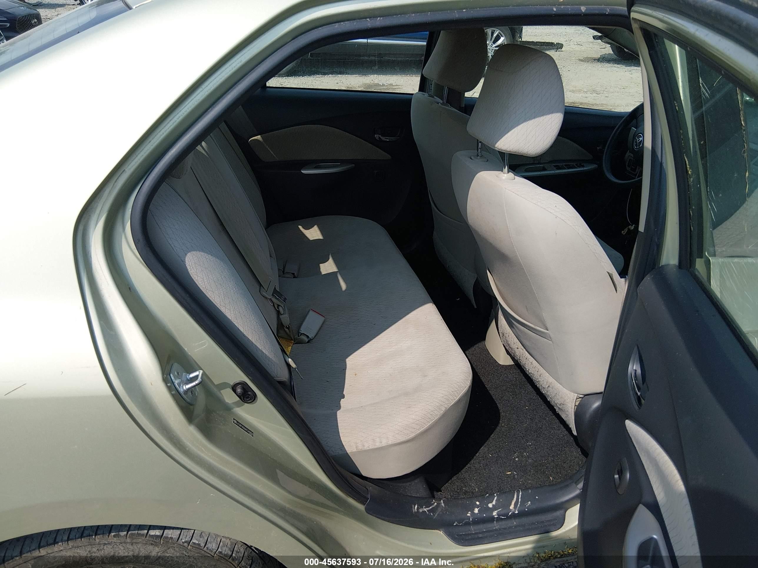 2008 Toyota Yaris   Green vin: JTDBT903681243820