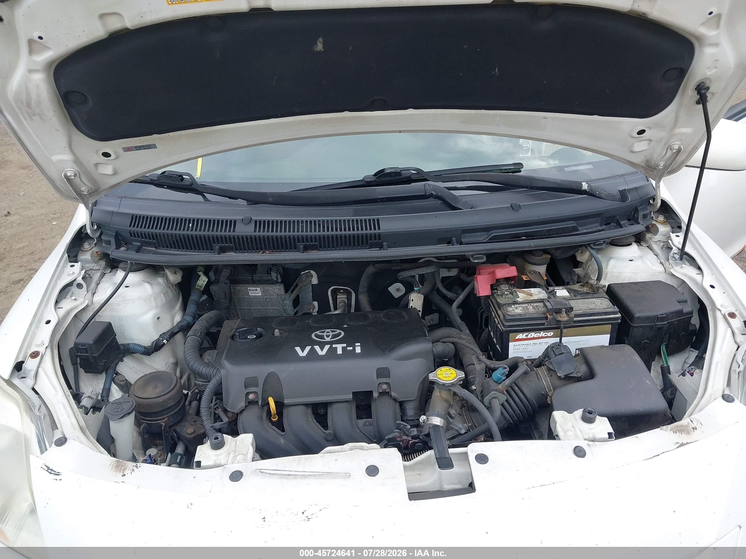 2008 Toyota Yaris   Белый vin: JTDBT903681282777