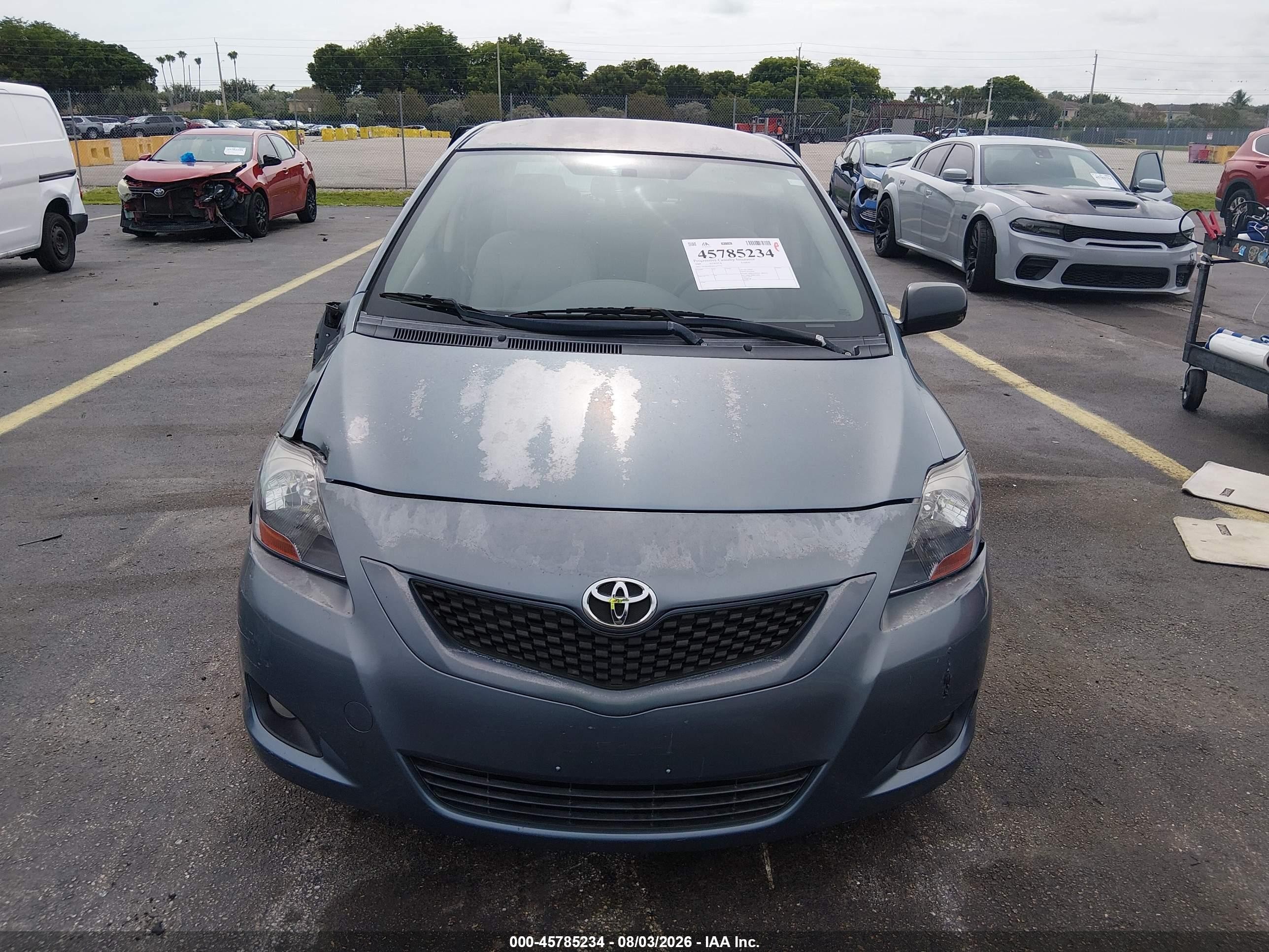 2009 Toyota Yaris Blue vin: JTDBT903691297555