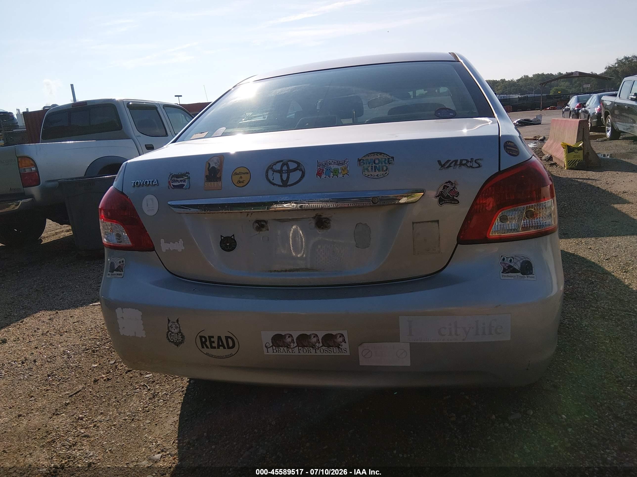 2009 Toyota Yaris   Серебряный vin: JTDBT903691305525