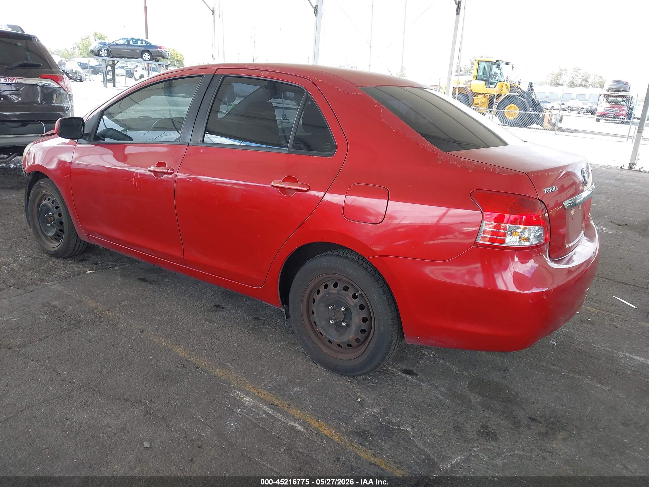 2009 Toyota Yaris   Красный vin: JTDBT903691342672