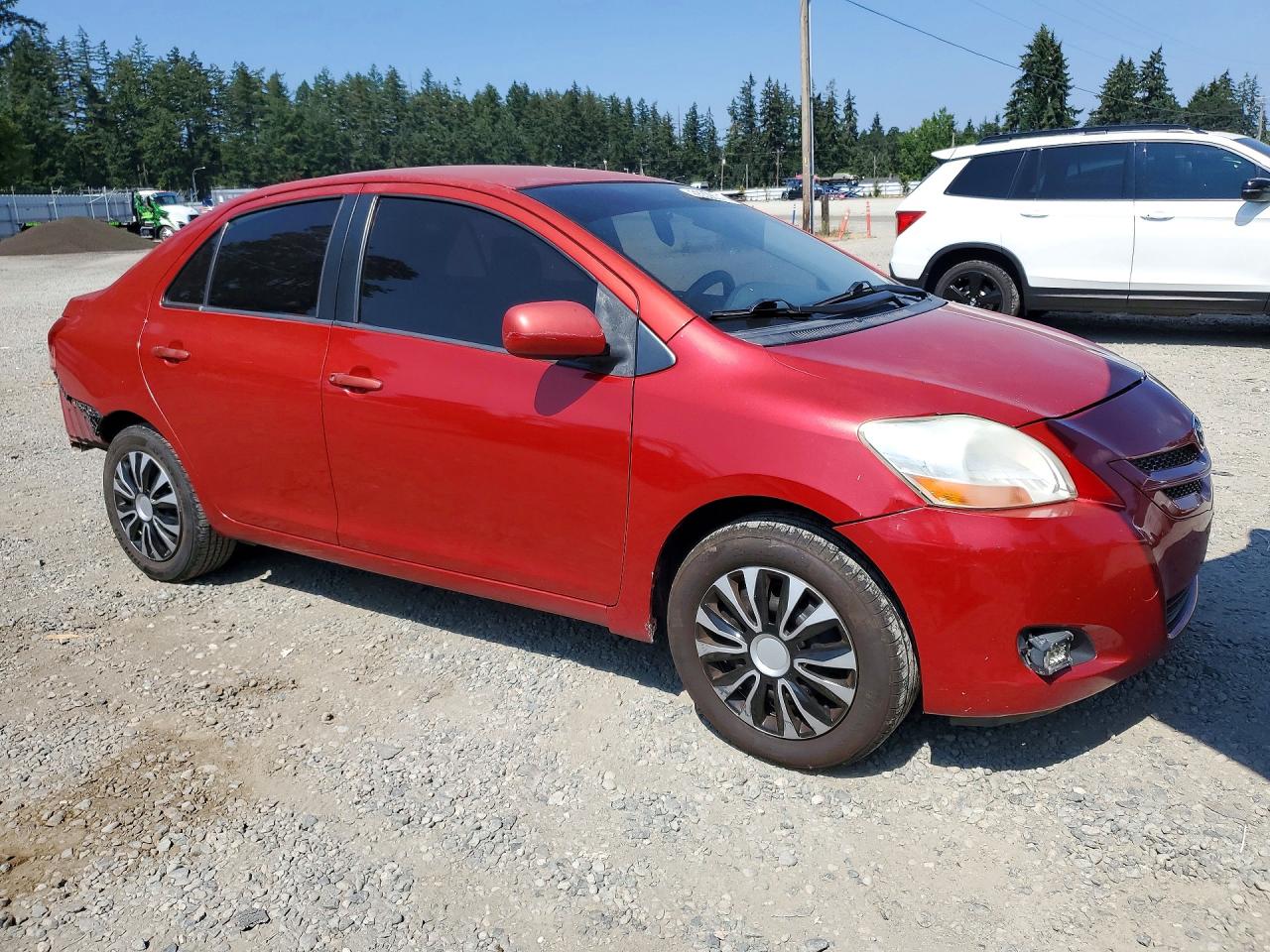 2007 Toyota Yaris Base Red vin: JTDBT903771099306