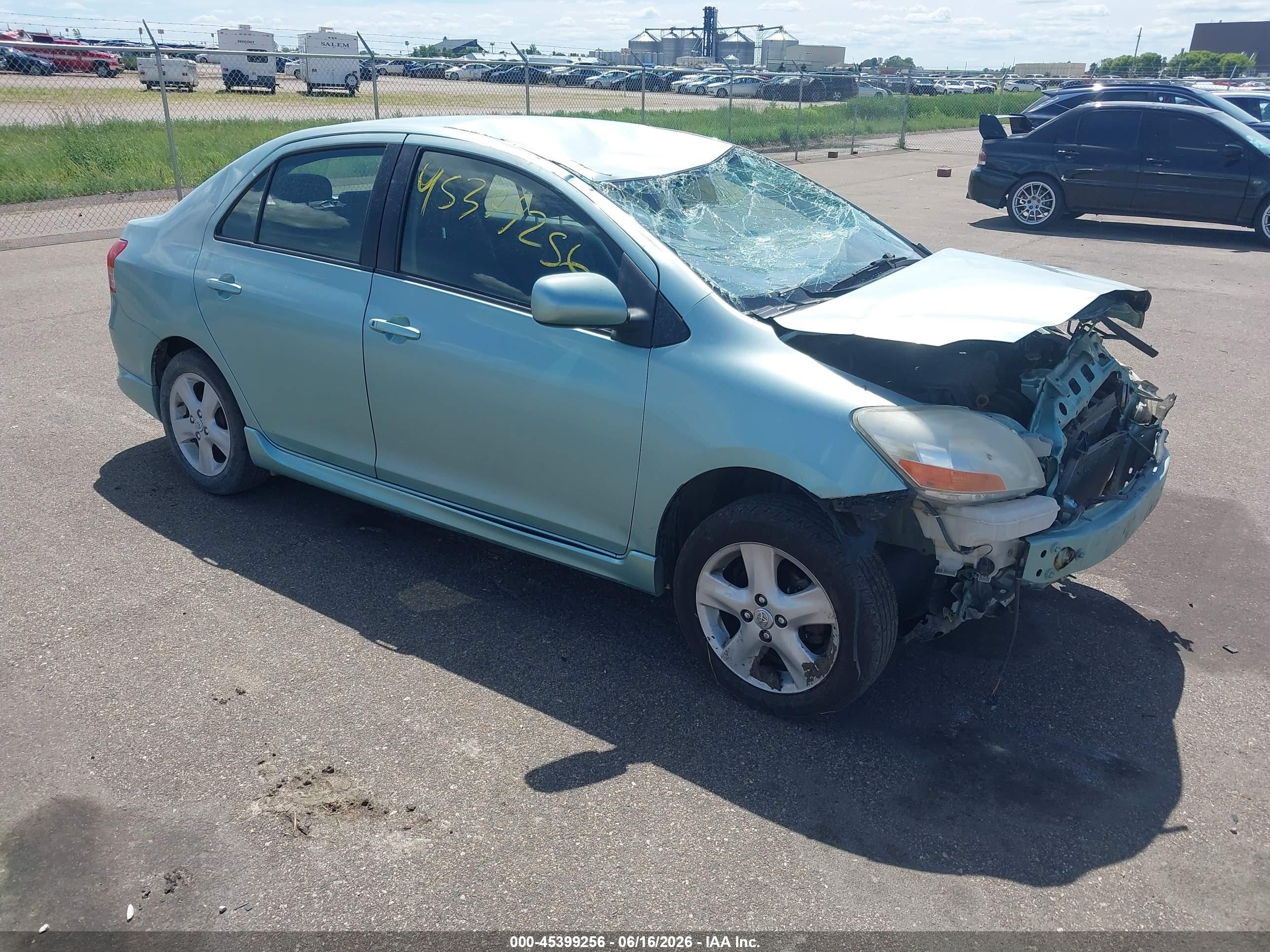 2008 Toyota Yaris S Blue vin: JTDBT903781247701