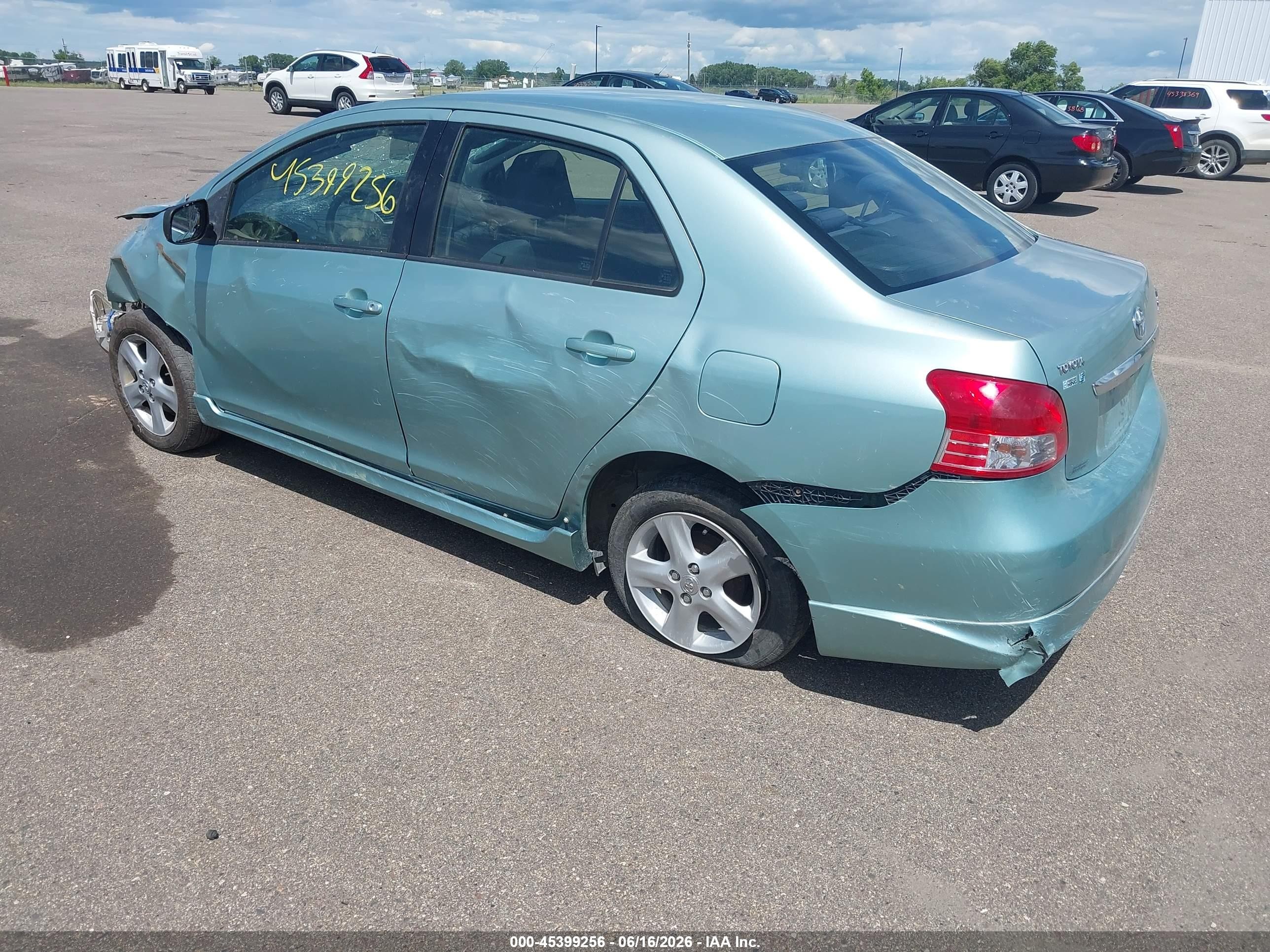 2008 Toyota Yaris S Blue vin: JTDBT903781247701