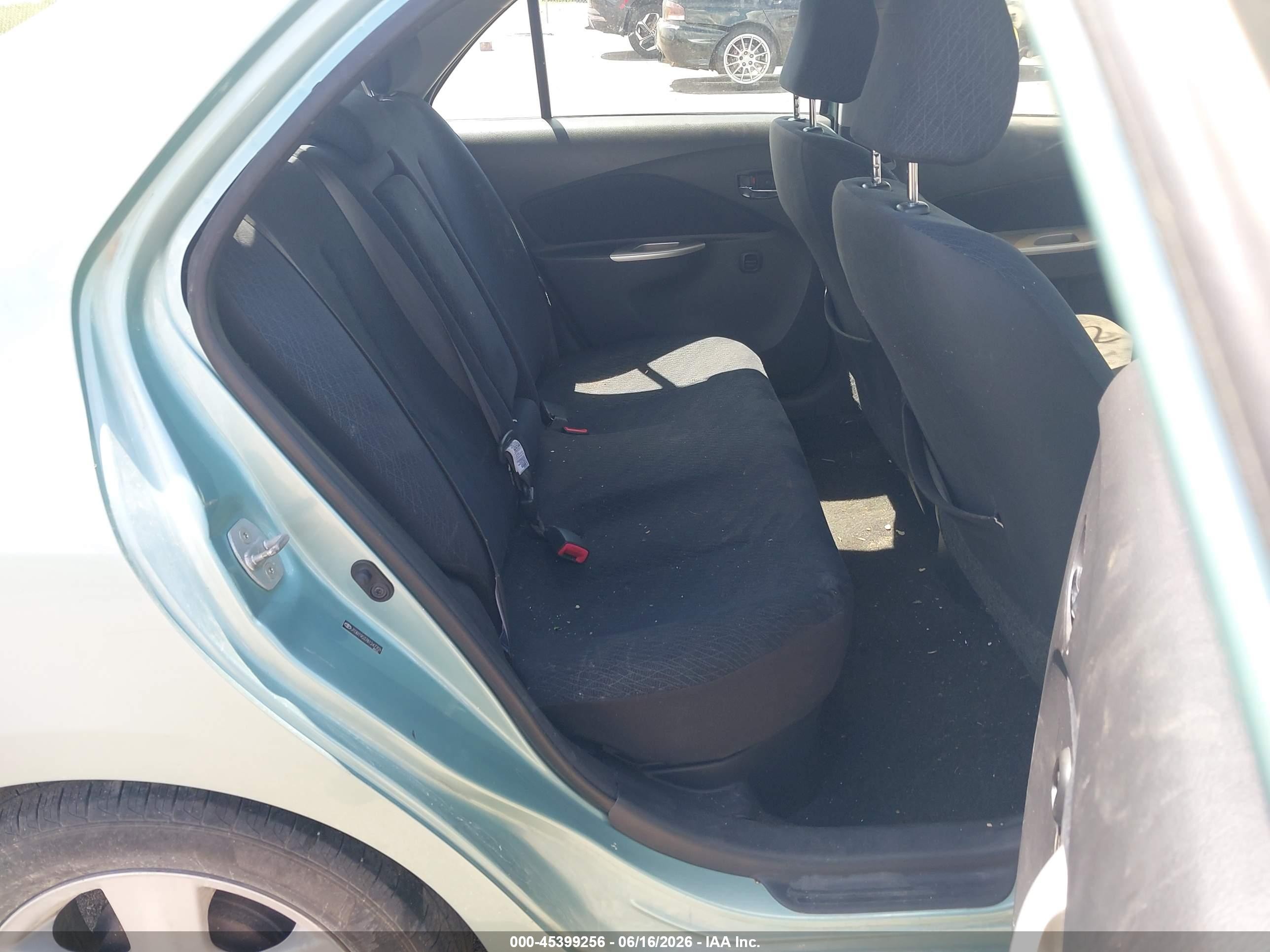 2008 Toyota Yaris S Blue vin: JTDBT903781247701