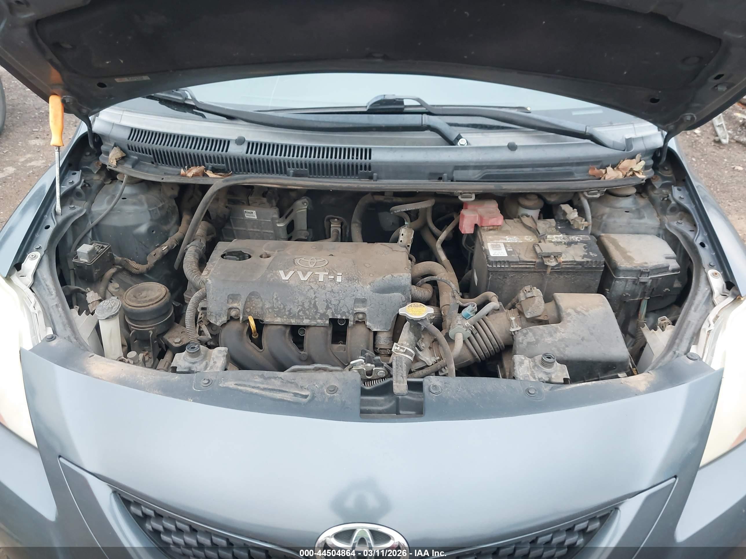 2009 Toyota Yaris Gray vin: JTDBT903791321166