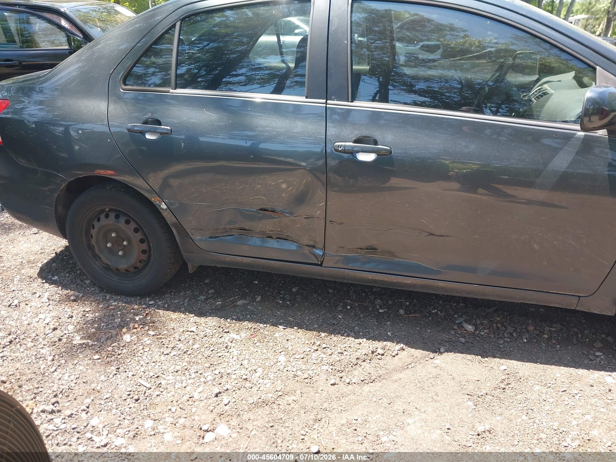 2009 Toyota Yaris   Gray vin: JTDBT903794058983