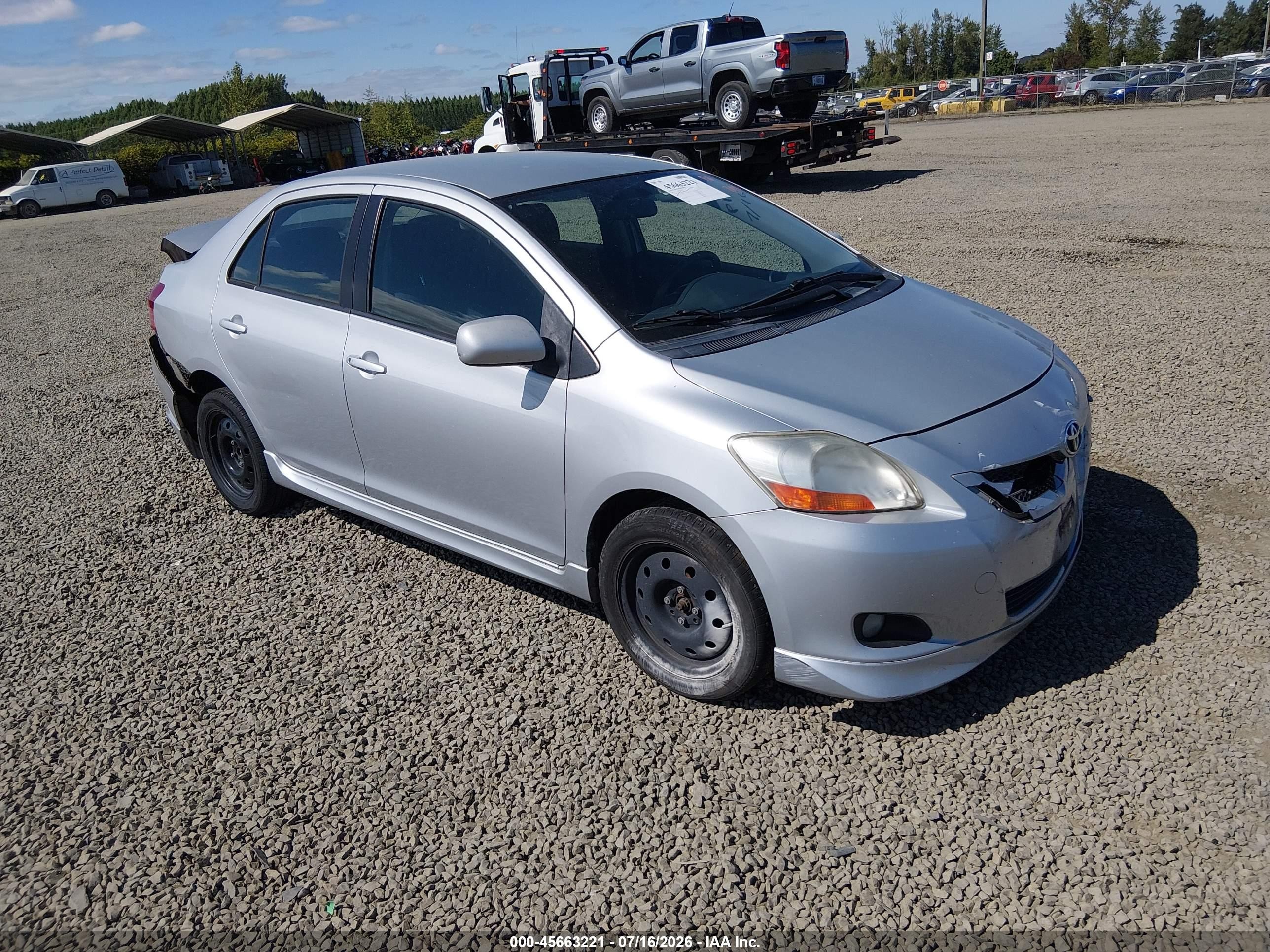 2007 Toyota Yaris S Silver vin: JTDBT903871137383