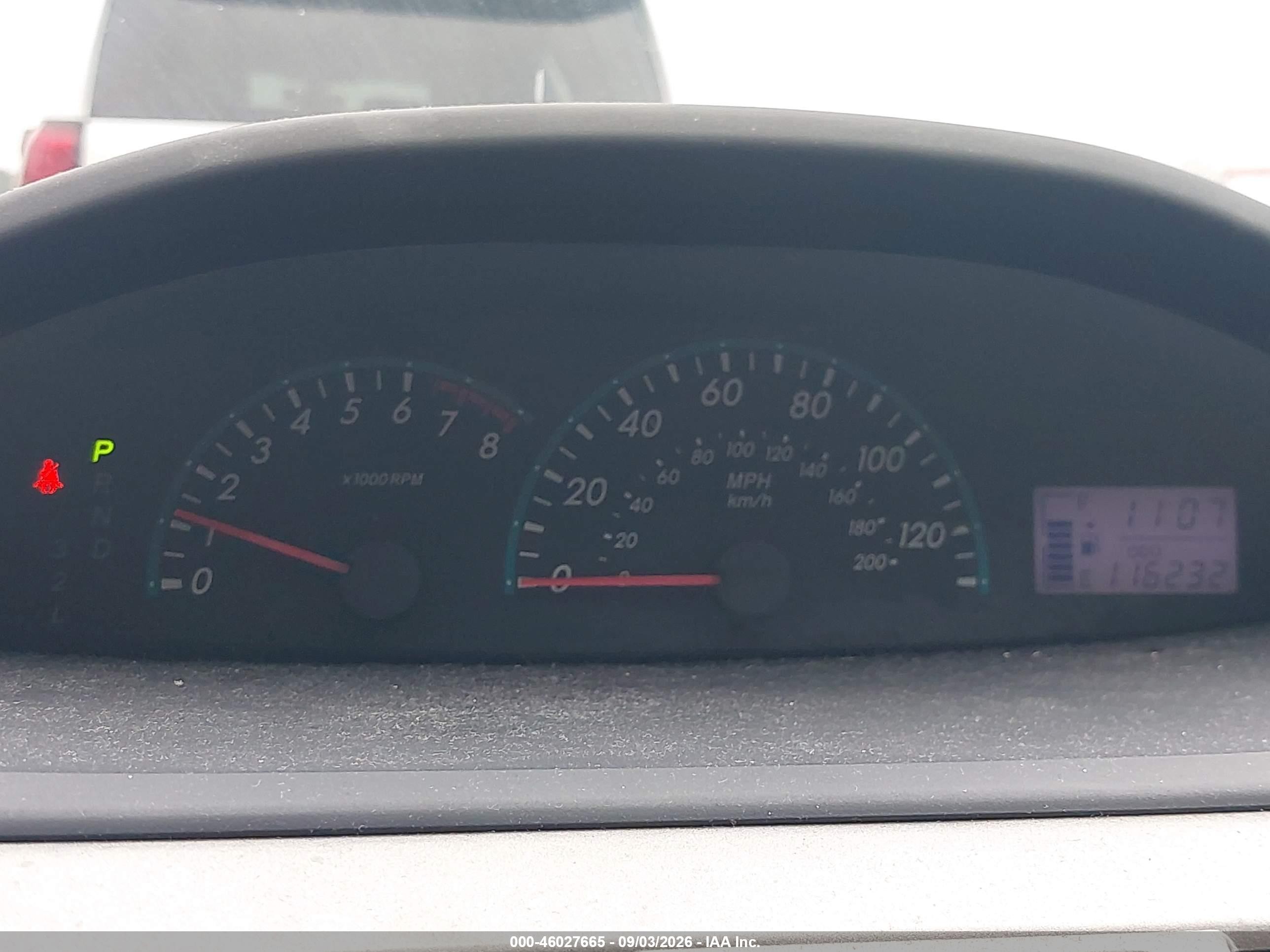 2009 Toyota Yaris   Серебряный vin: JTDBT903891335819