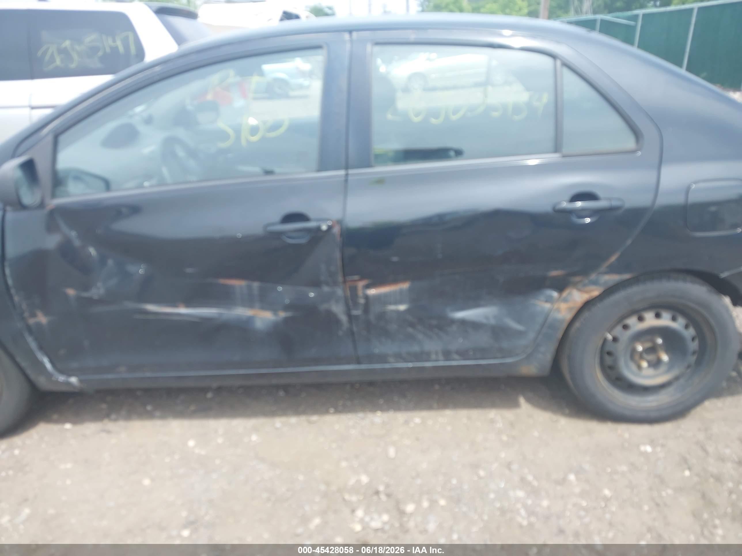2009 Toyota Yaris   Black vin: JTDBT903894048480