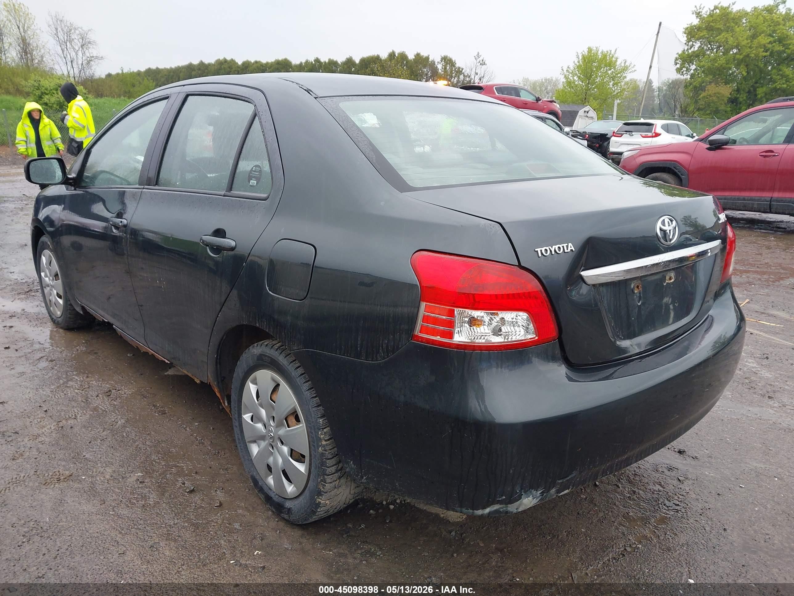 2009 Toyota Yaris   Gray vin: JTDBT903894053002