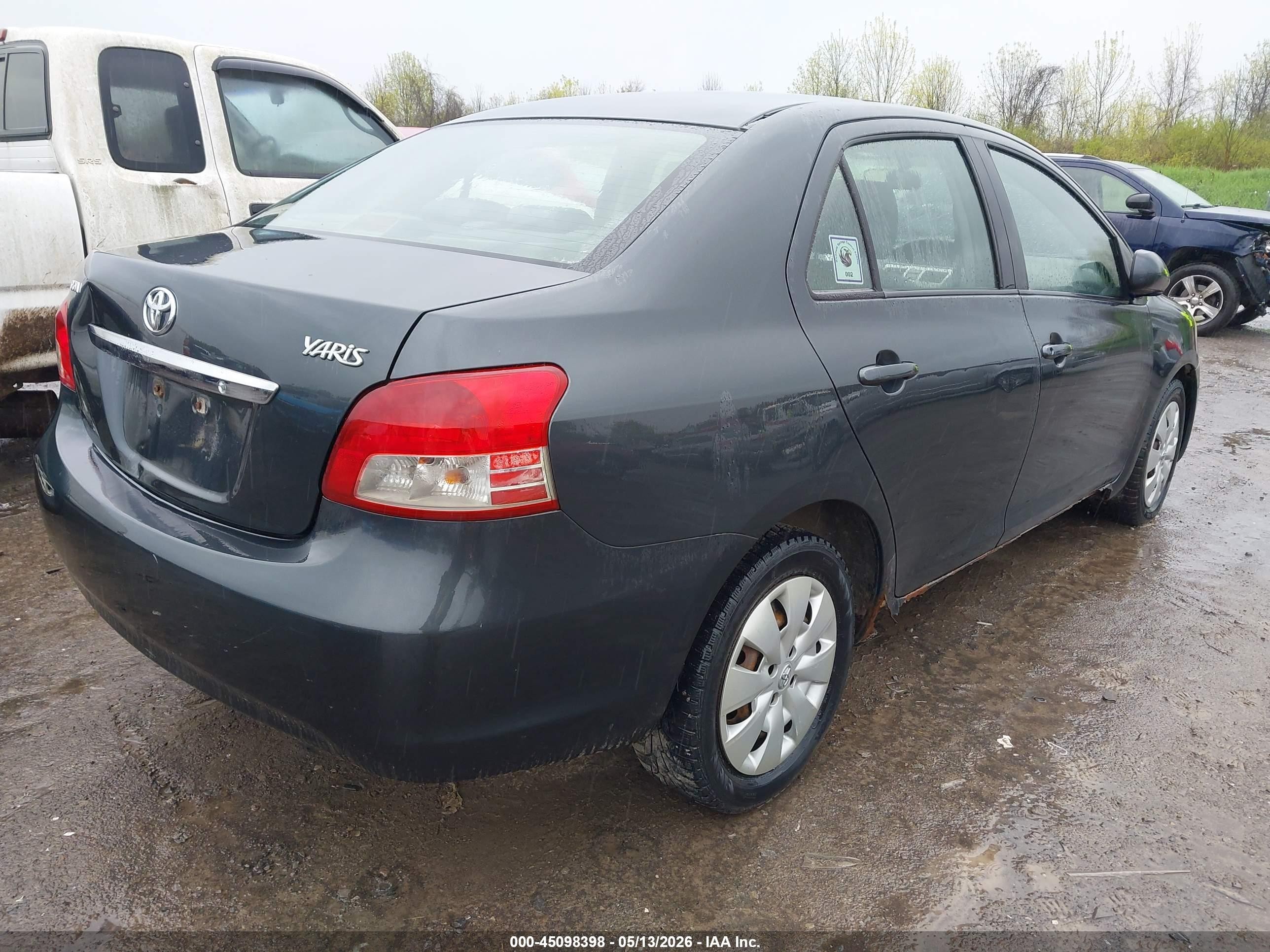 2009 Toyota Yaris   Gray vin: JTDBT903894053002