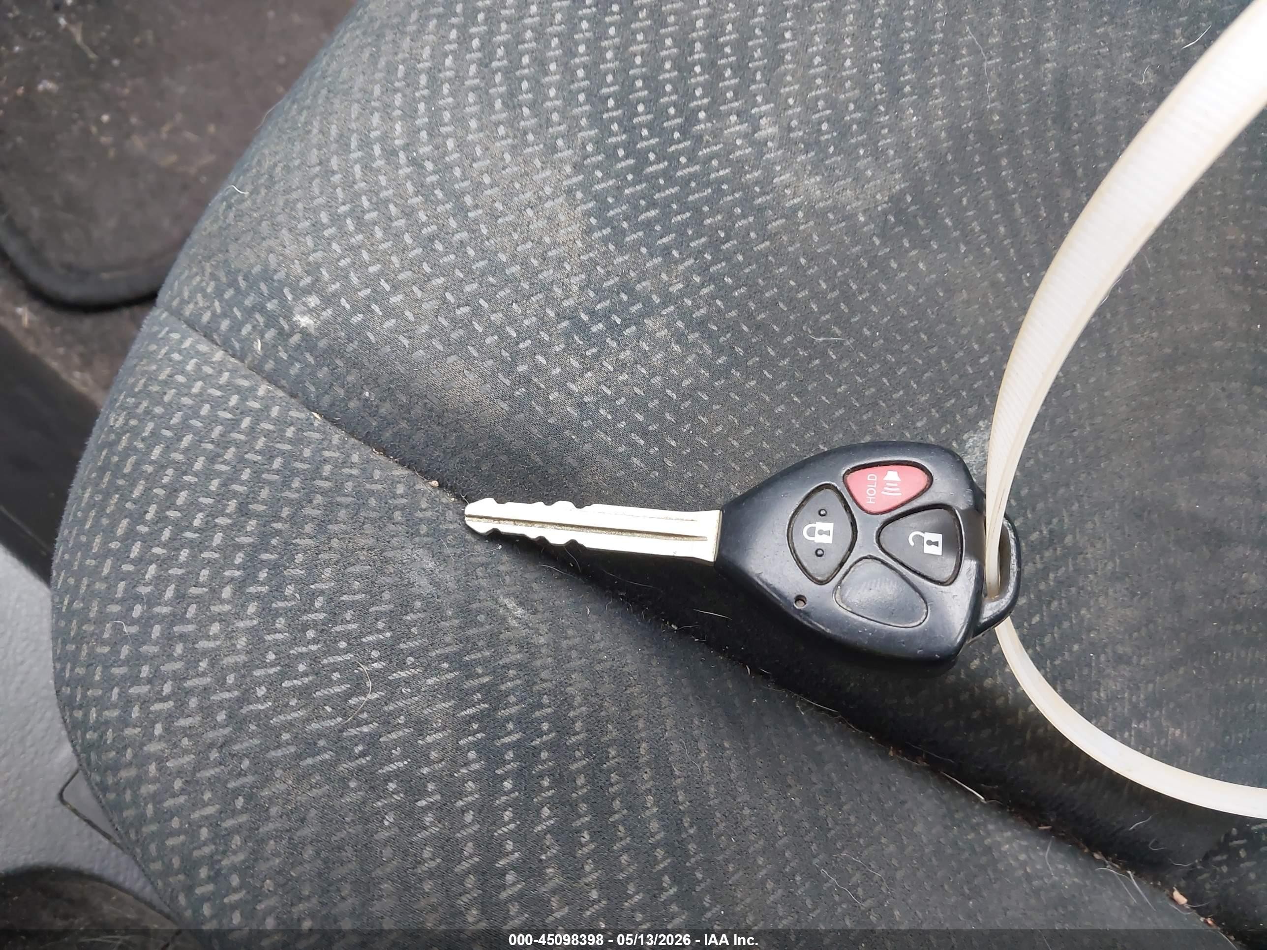 2009 Toyota Yaris   Gray vin: JTDBT903894053002