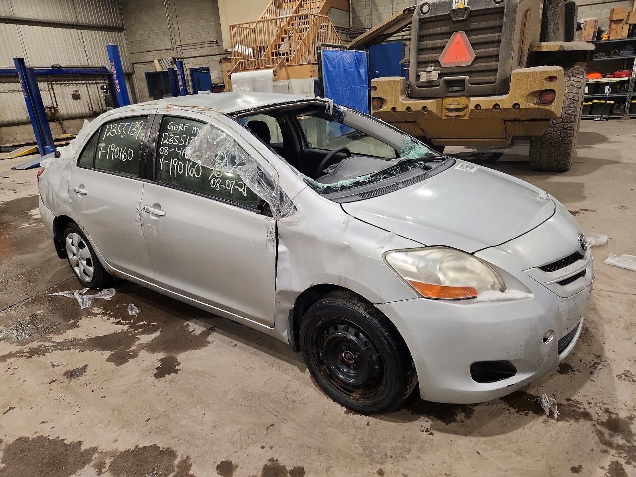 2008 Toyota Yaris Silver vin: JTDBT903981190160