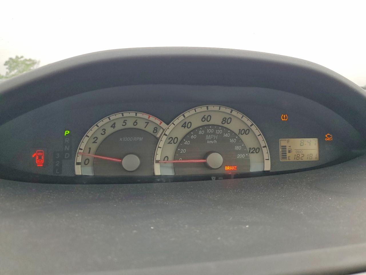 2008 Toyota Yaris Base Silver vin: JTDBT903981292381