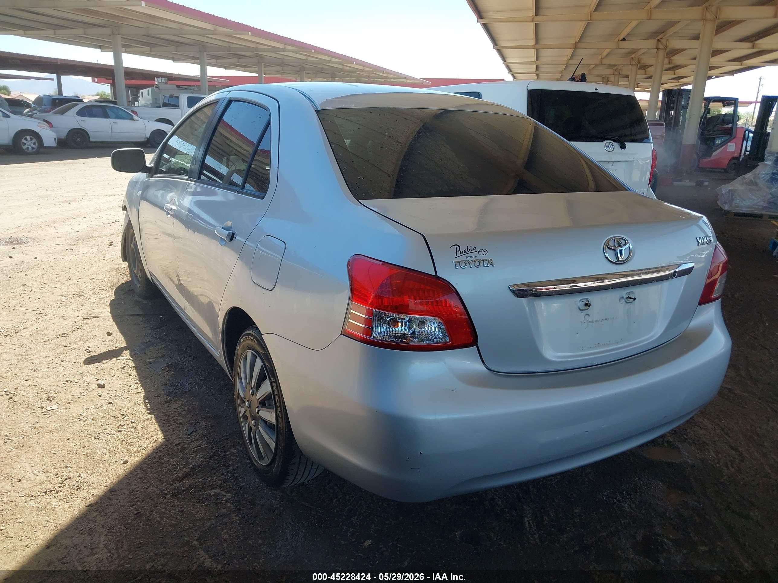 2007 Toyota Yaris   Gray vin: JTDBT923071023228