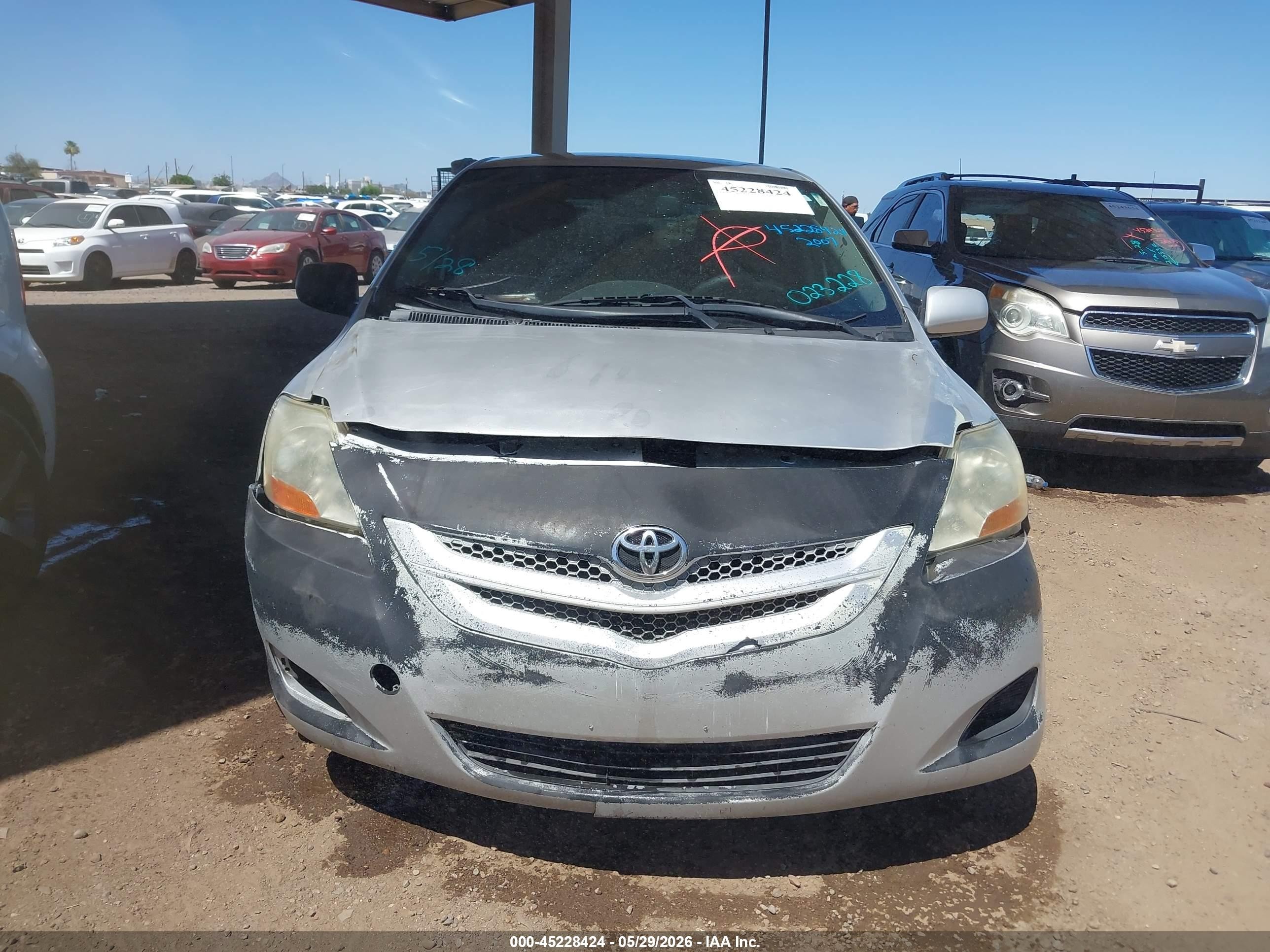2007 Toyota Yaris   Gray vin: JTDBT923071023228