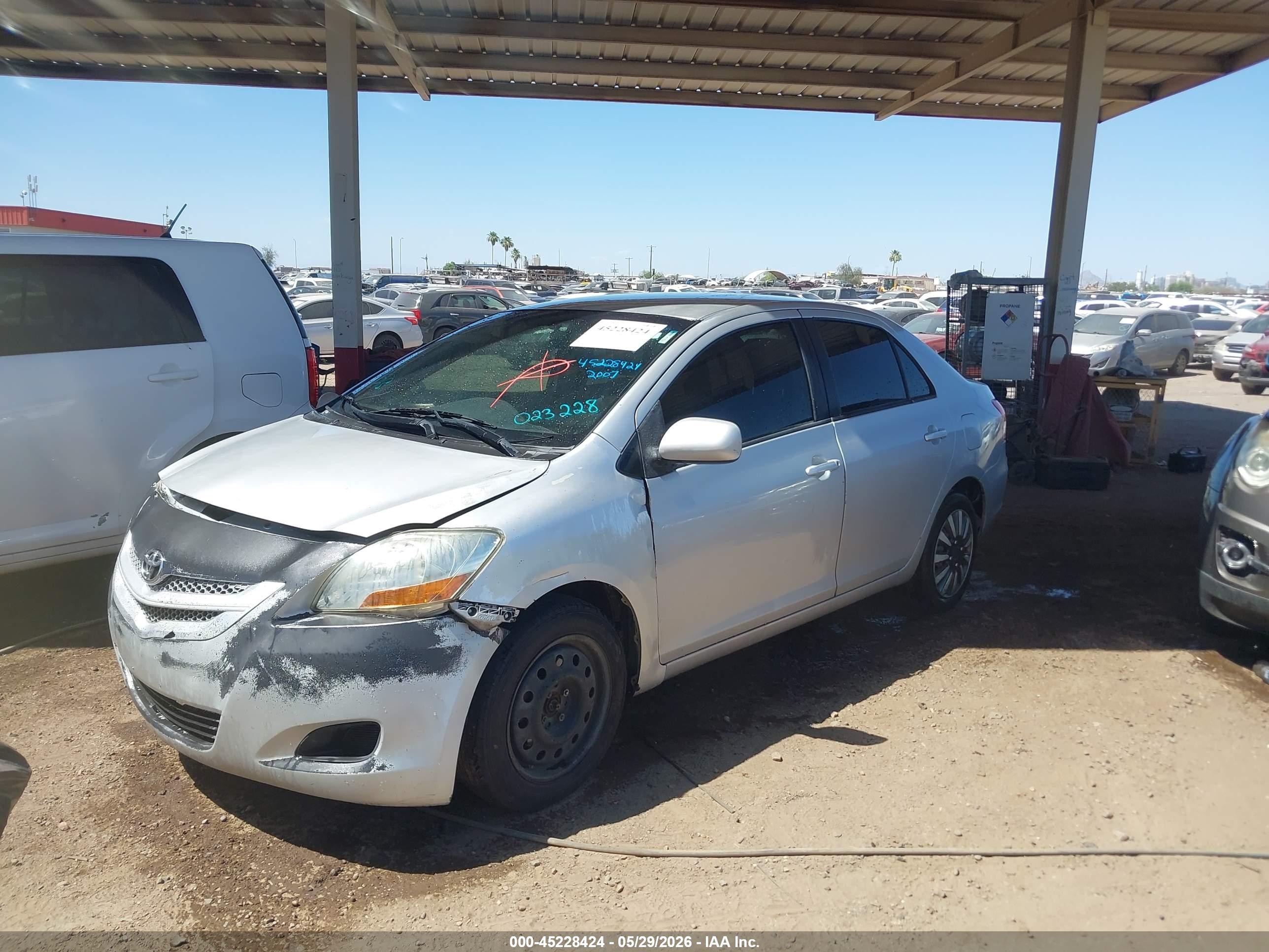 2007 Toyota Yaris   Gray vin: JTDBT923071023228
