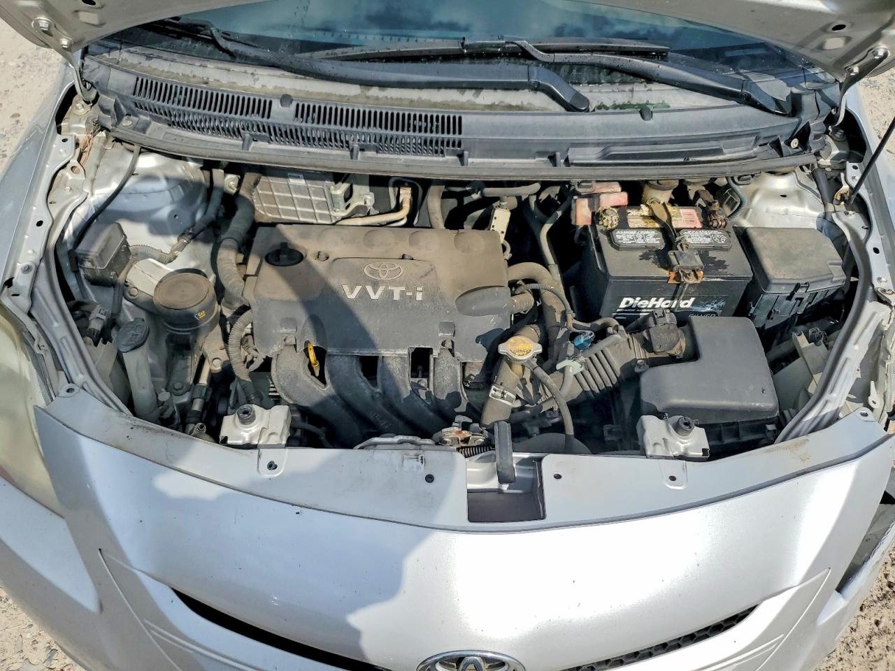 2007 Toyota Yaris Base Silver vin: JTDBT923071064961