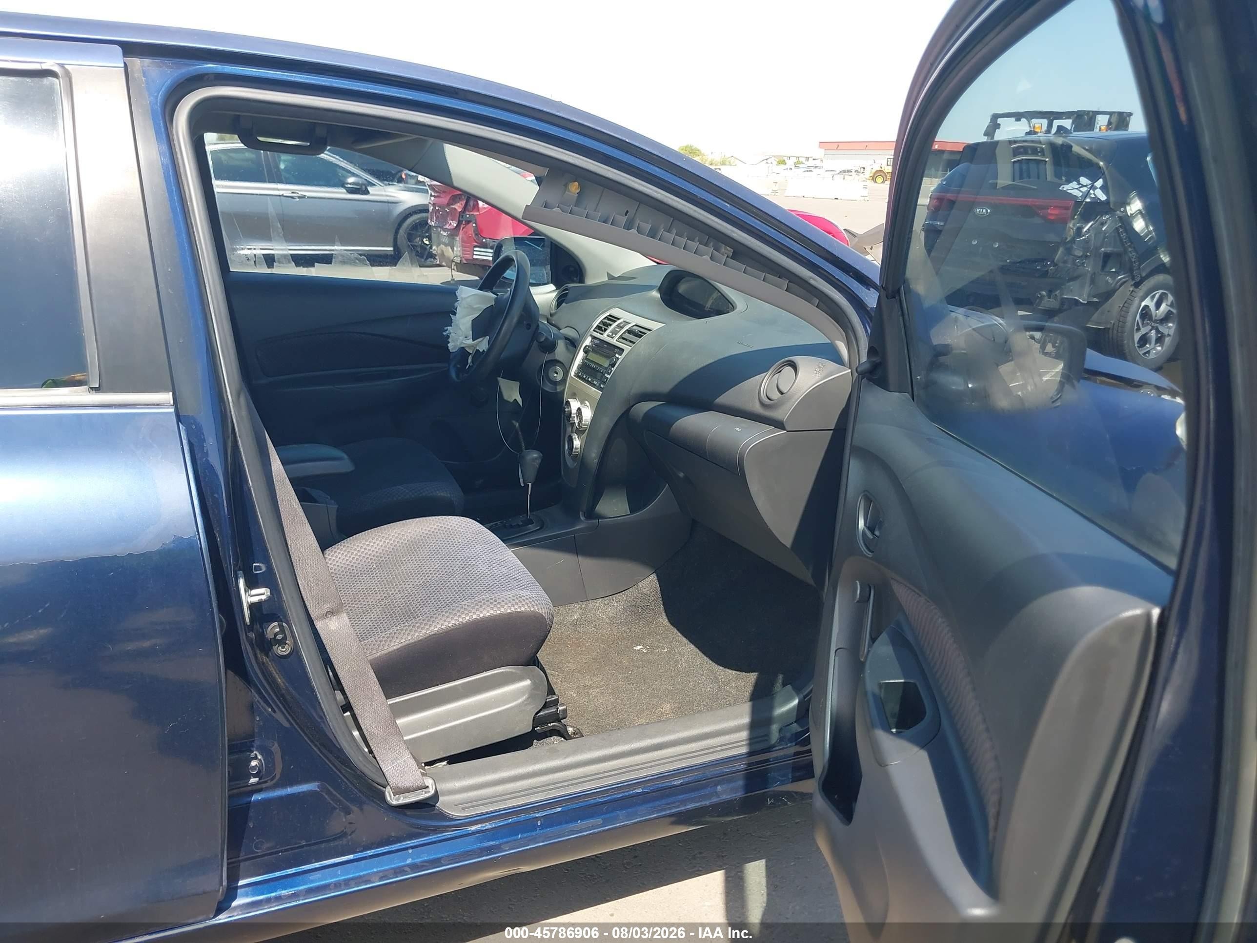 2007 Toyota Yaris   Blue vin: JTDBT923071079962