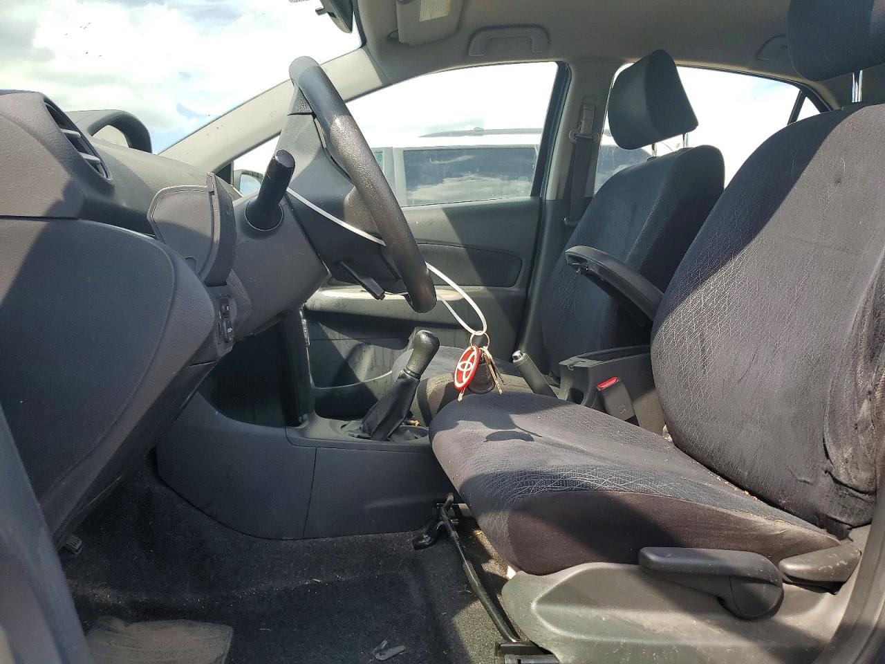 2007 Toyota Yaris Base Blue vin: JTDBT923071080738