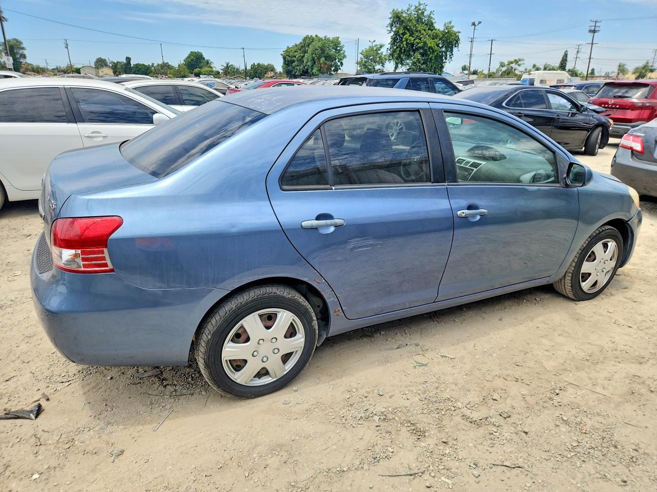 2007 Toyota Yaris Base Blue vin: JTDBT923071082425