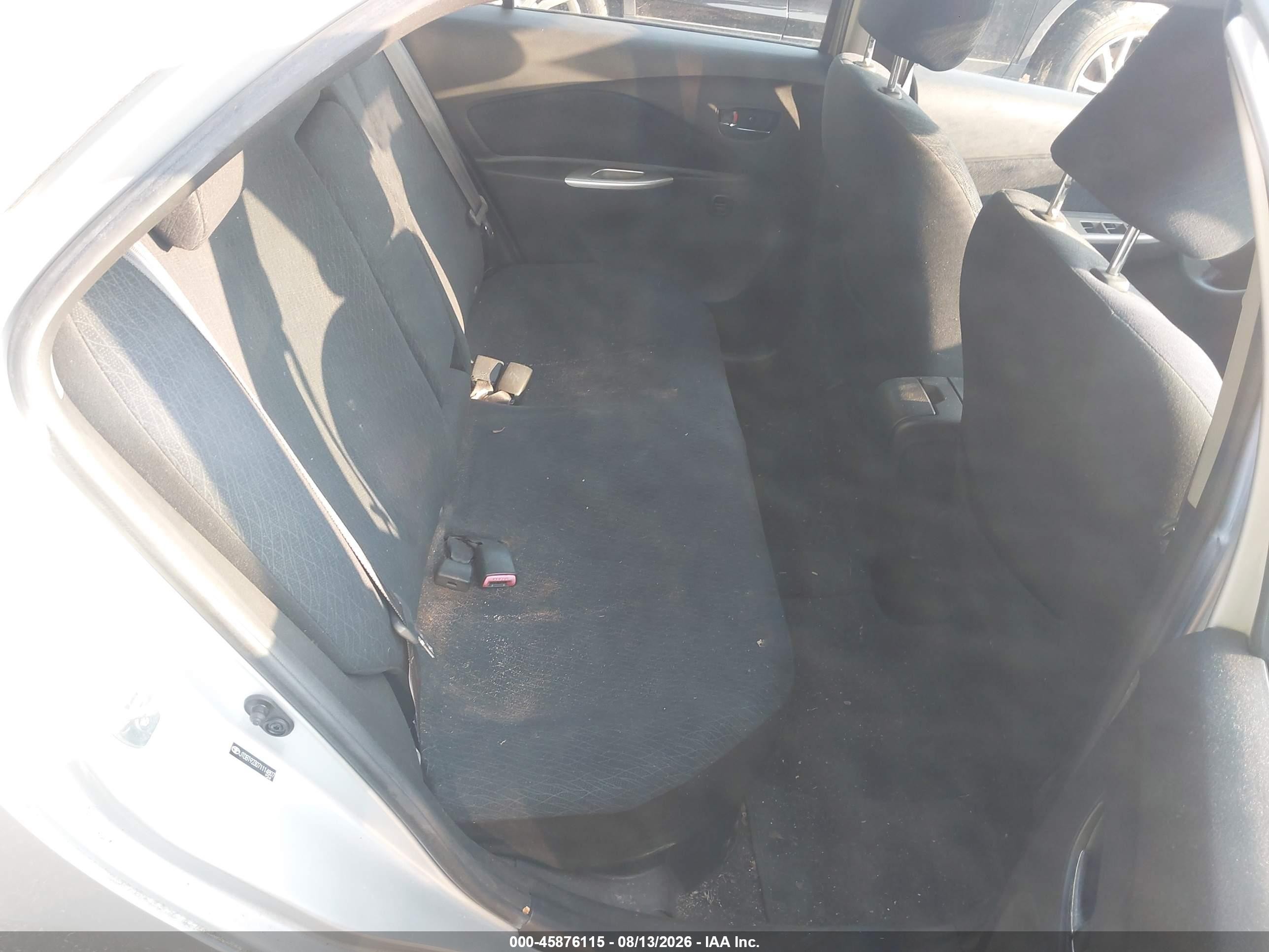 2007 Toyota Yaris   Silver vin: JTDBT923071114807