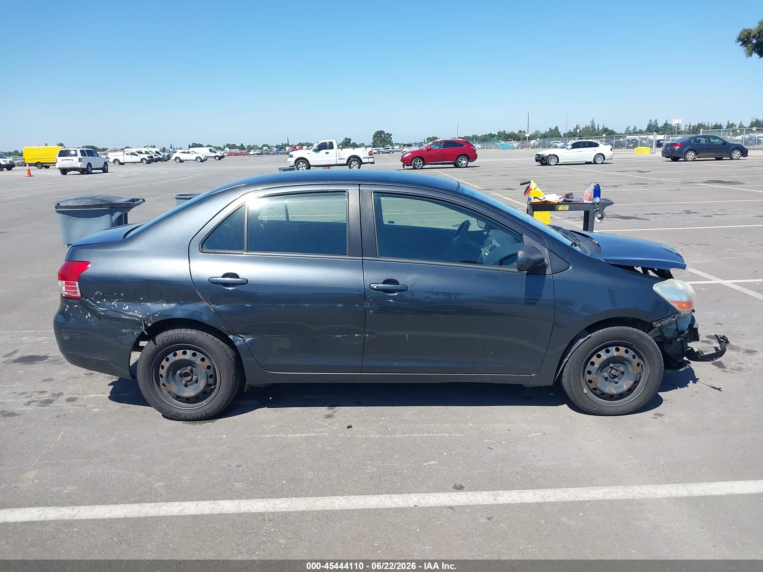 2007 Toyota Yaris   Gray vin: JTDBT923071120526