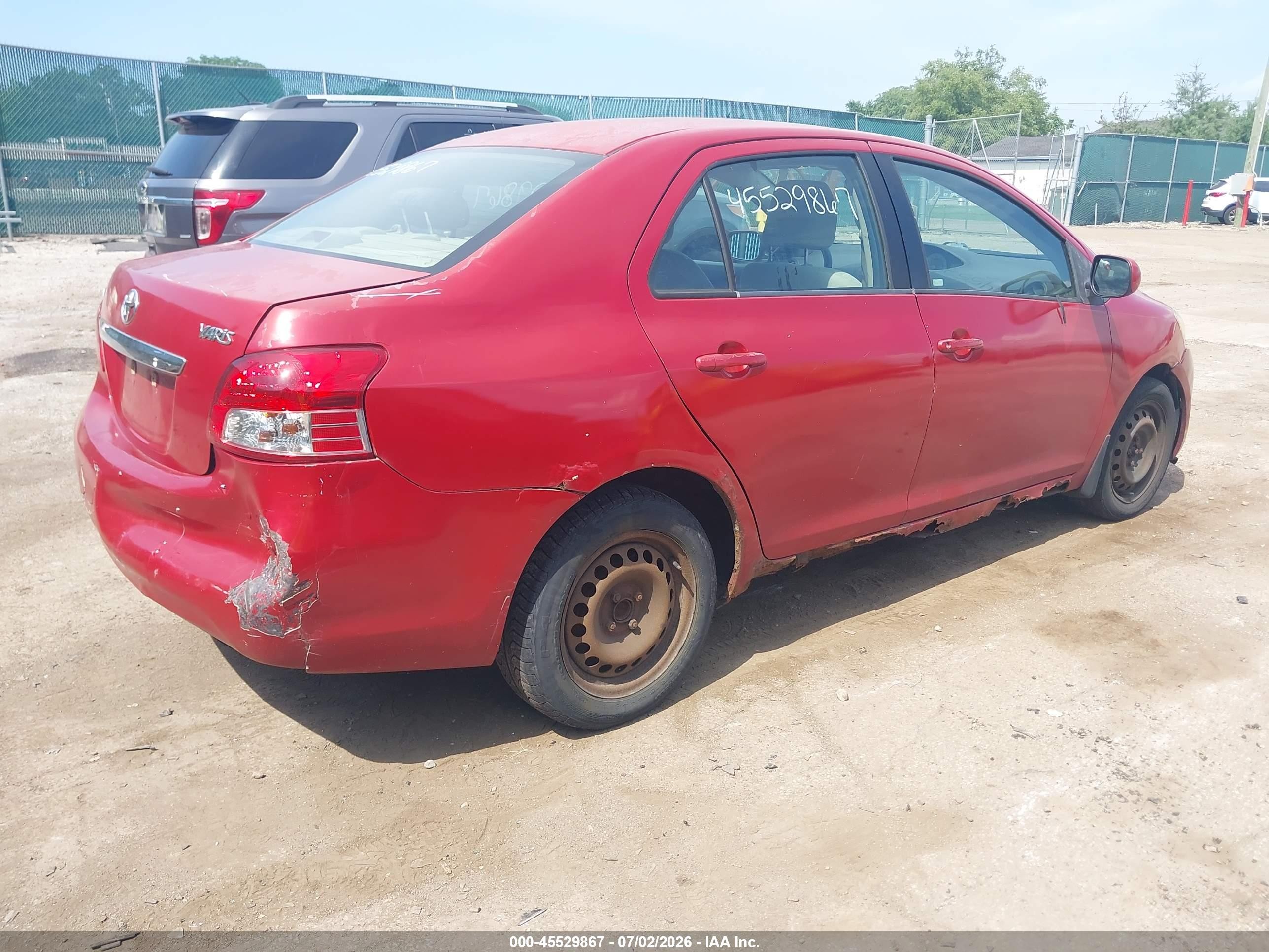 2007 Toyota Yaris   Красный vin: JTDBT923071158886