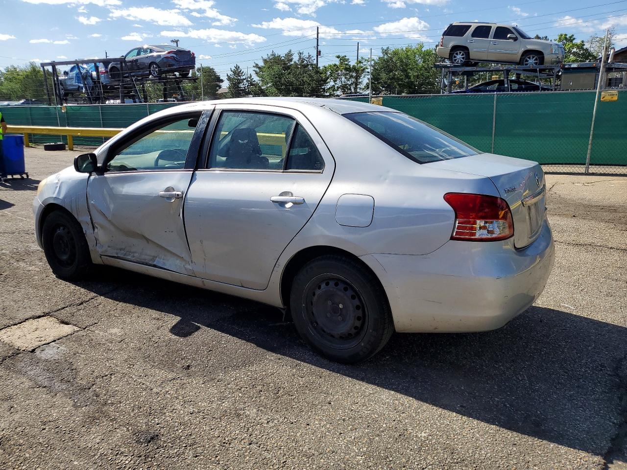 2008 Toyota Yaris Base Silver vin: JTDBT923081211345