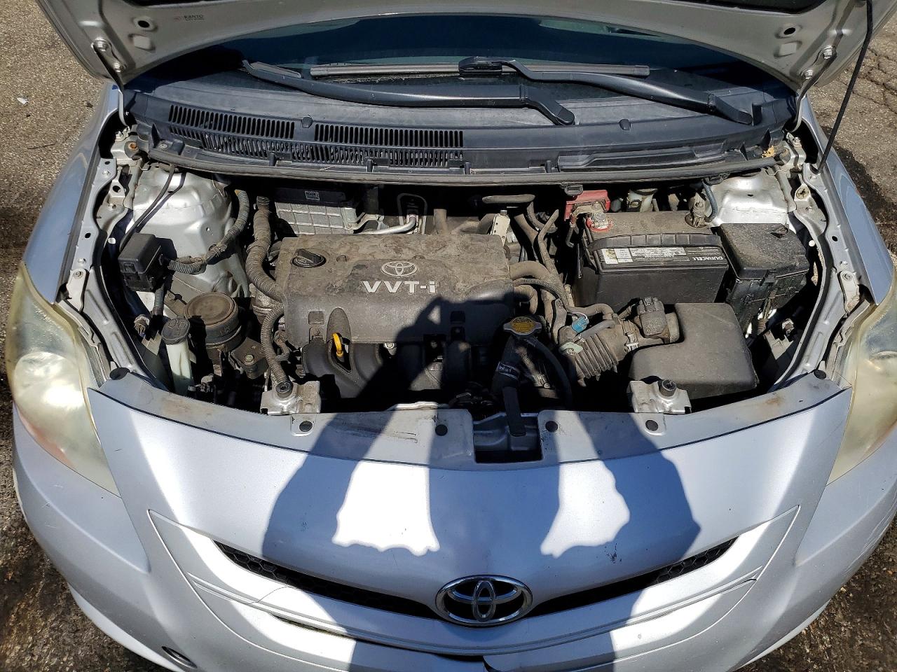 2008 Toyota Yaris Base Silver vin: JTDBT923081211345