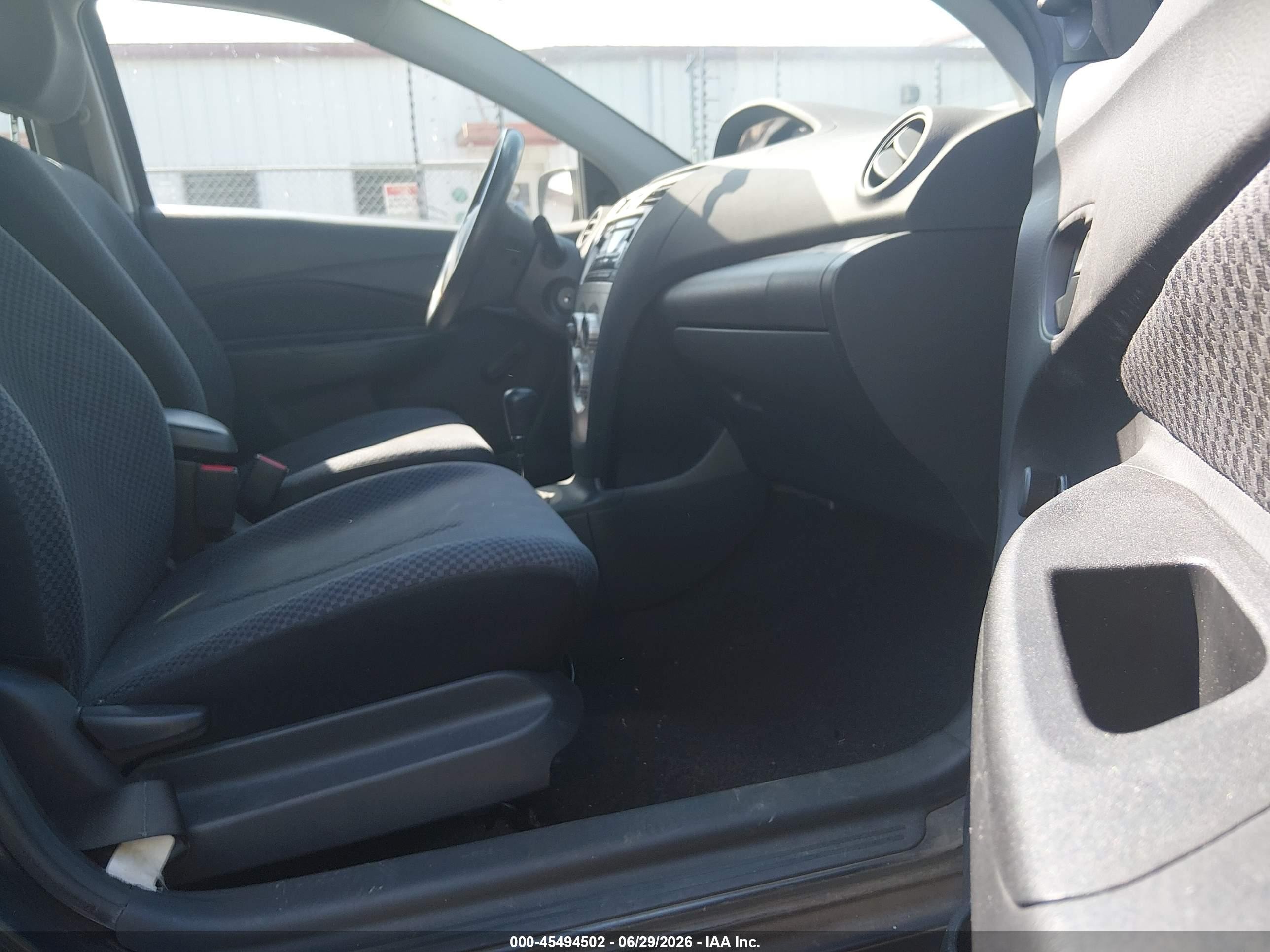 2008 Toyota Yaris Black vin: JTDBT923081230526